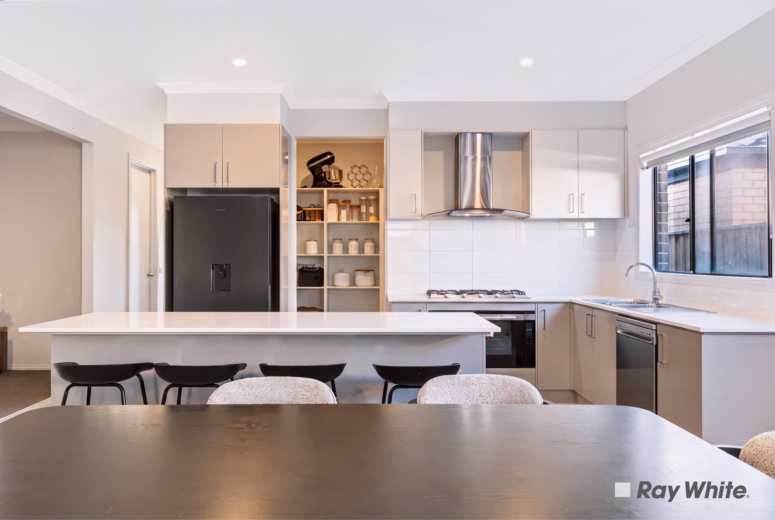 23 Marquess Crescent — photo 3 of 21