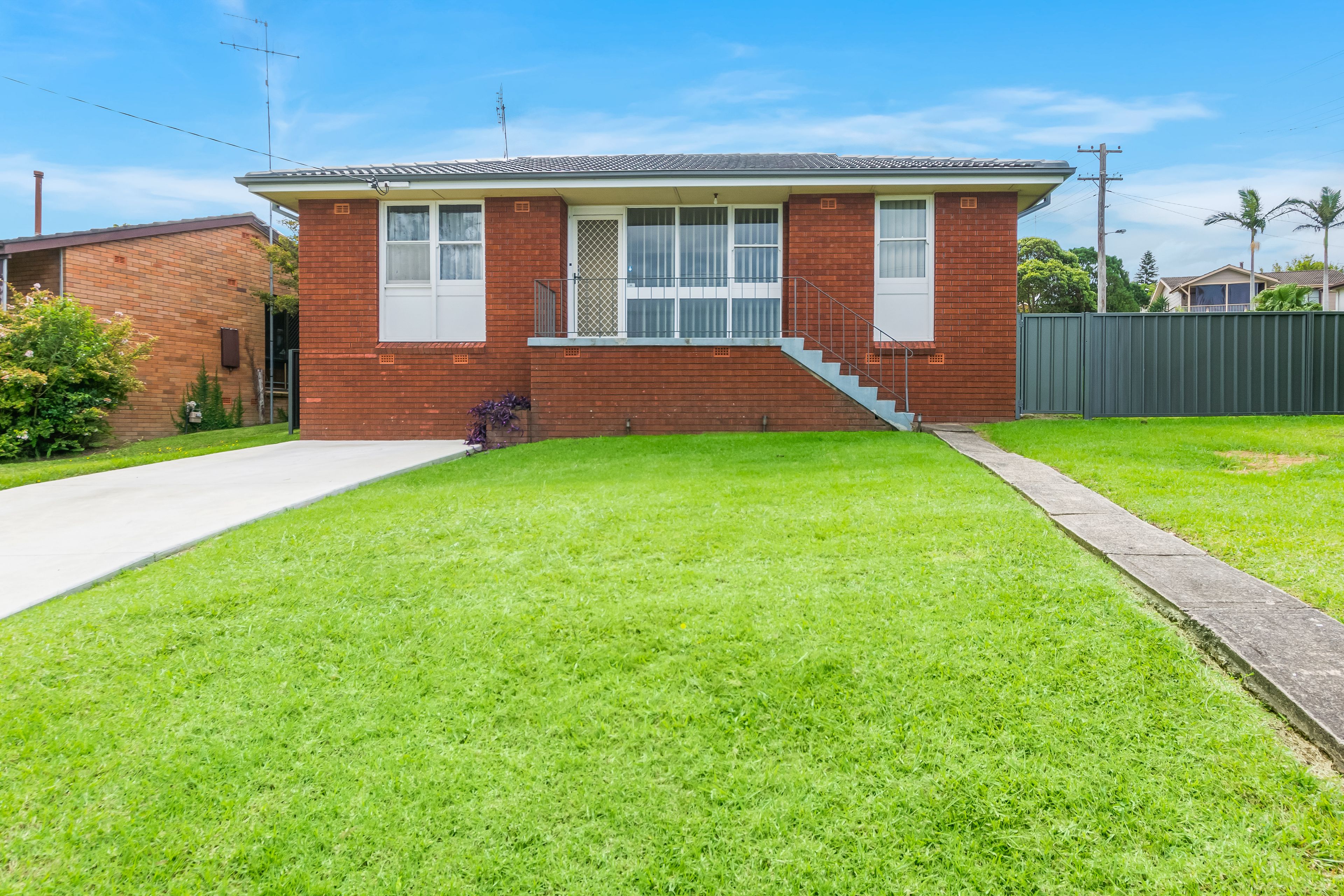 8 Goondah Avenue, Koonawarra NSW 2530