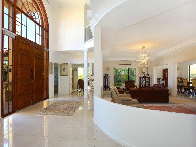 48 Fitzwilliam Street, Carrara, QLD 4211