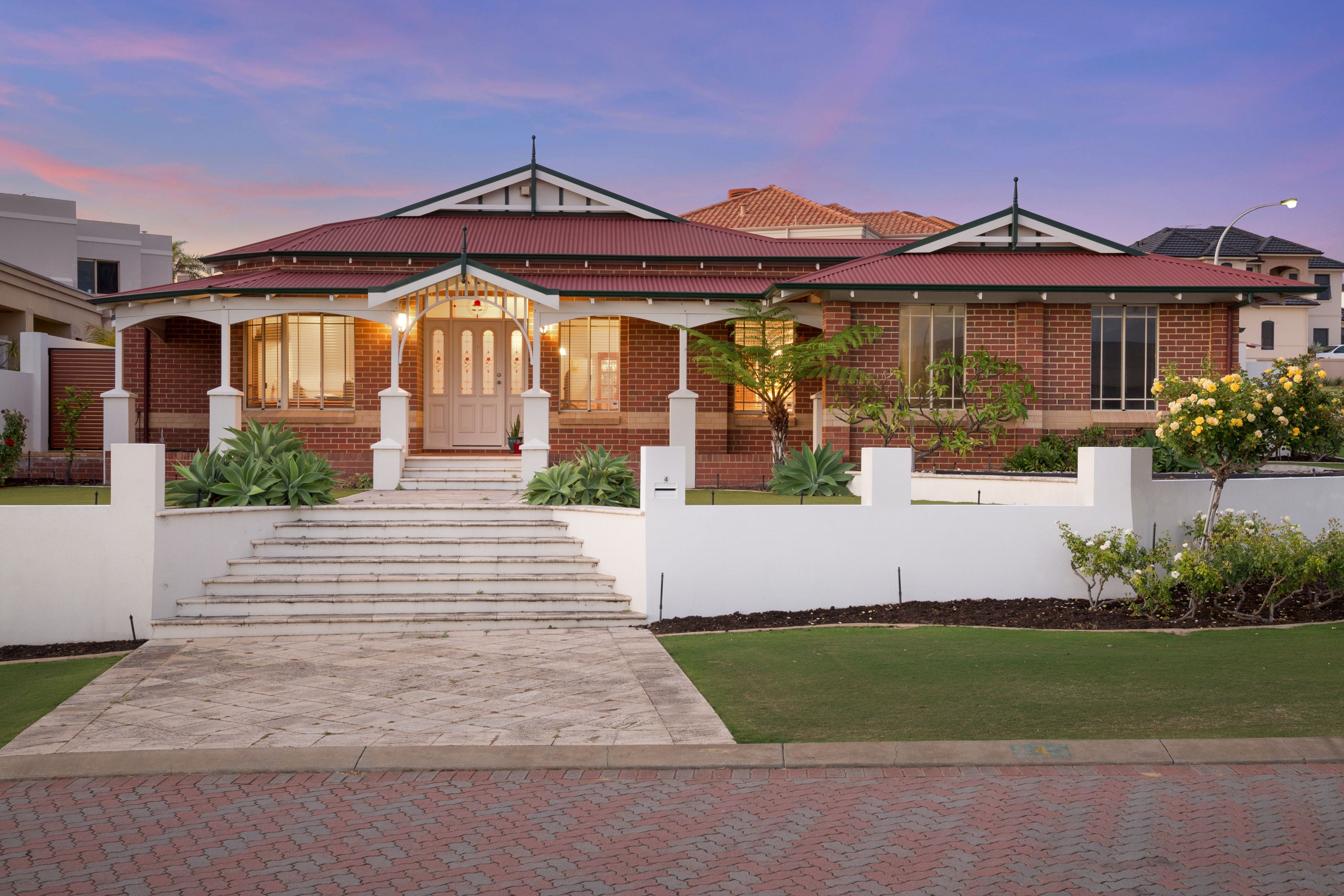 4 Minden Rise, Sorrento, WA 6020