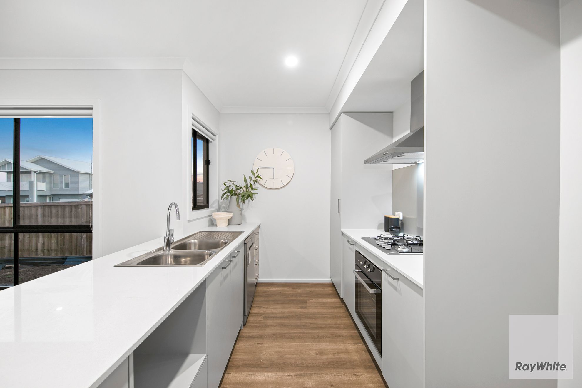 7 Homebush Esplanade, FRASER RISE, VIC 3336