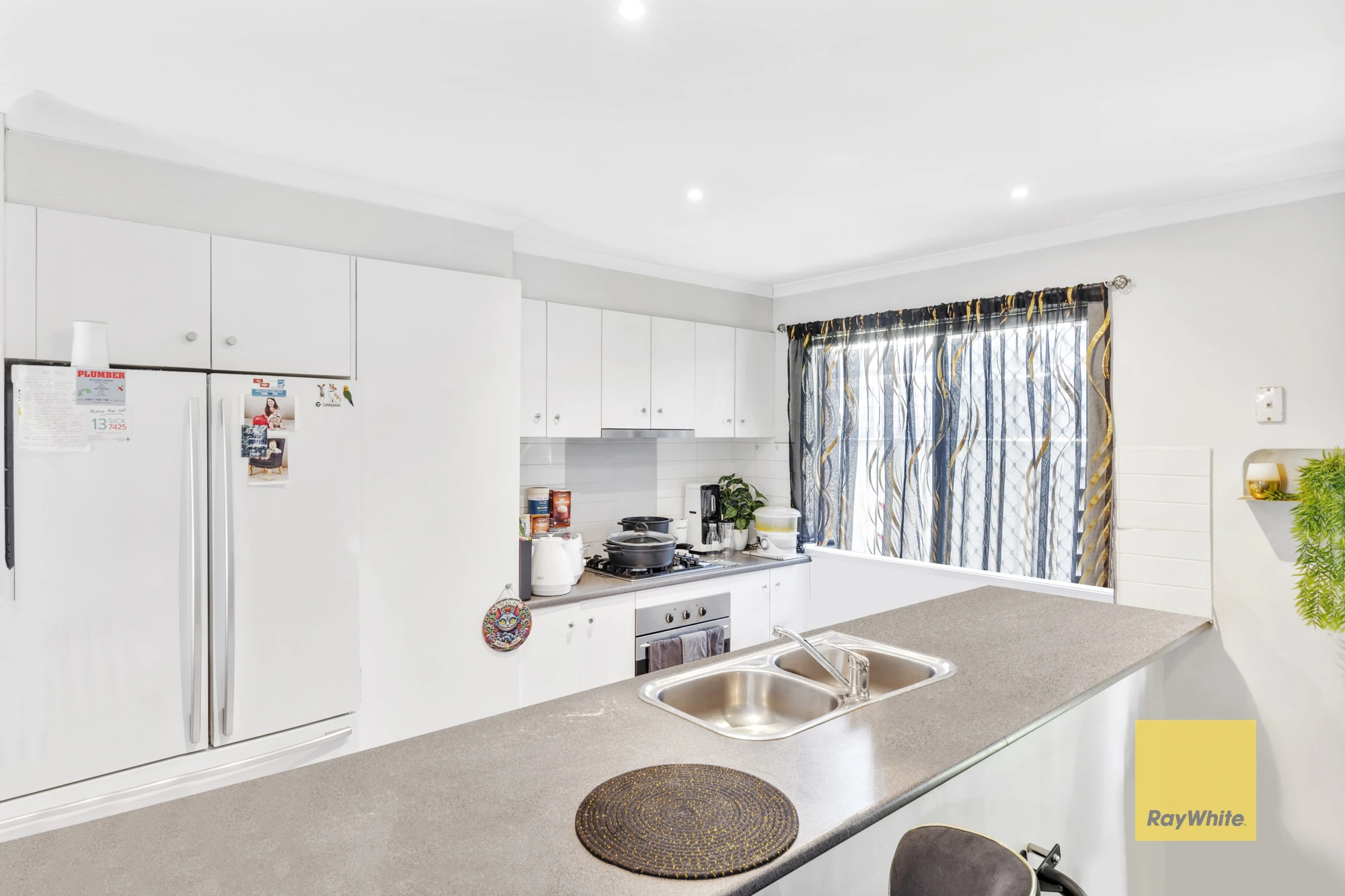 17 Lindsay Gardens, Point Cook, VIC 3030