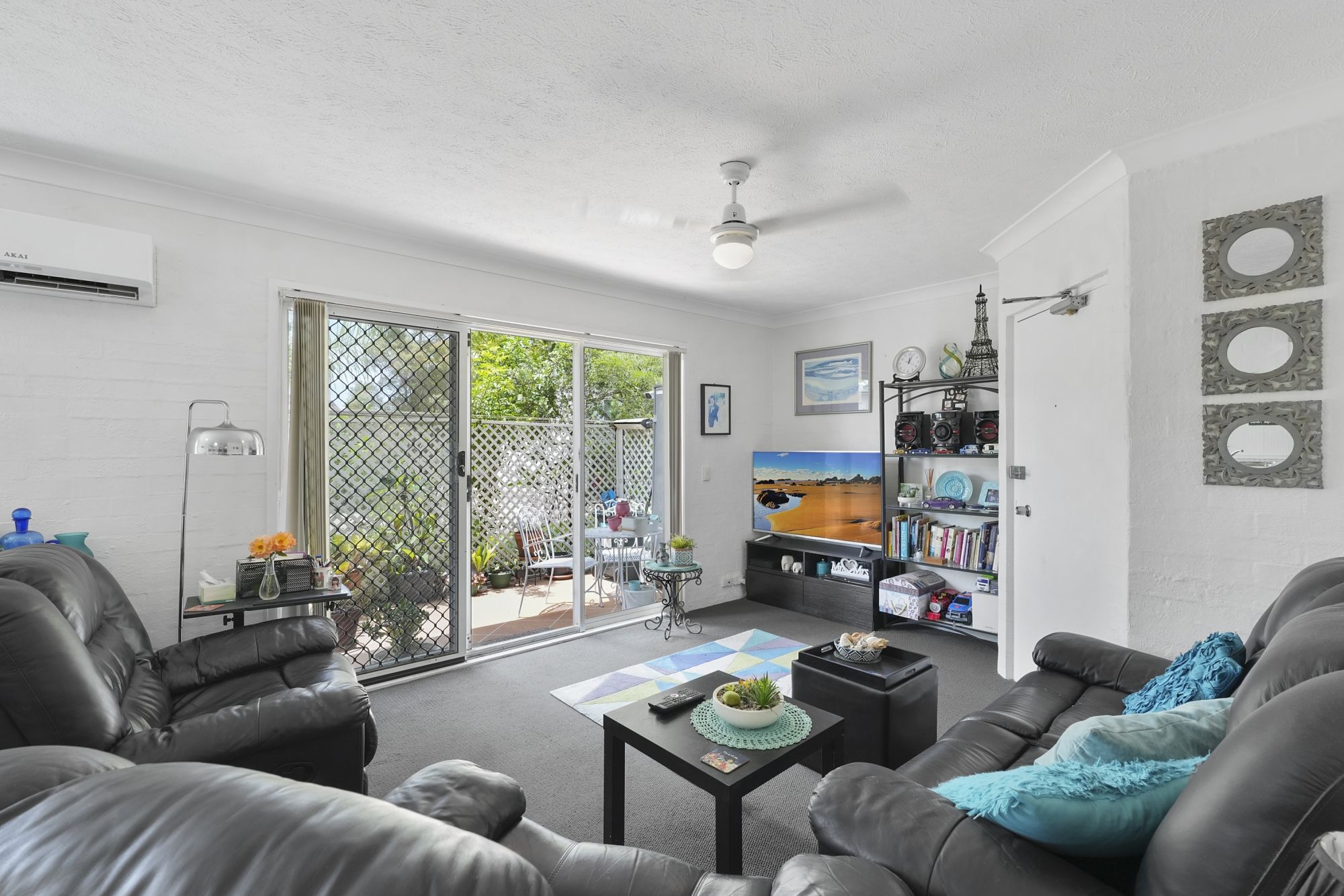 13-17 Brown Street, Labrador QLD 4215