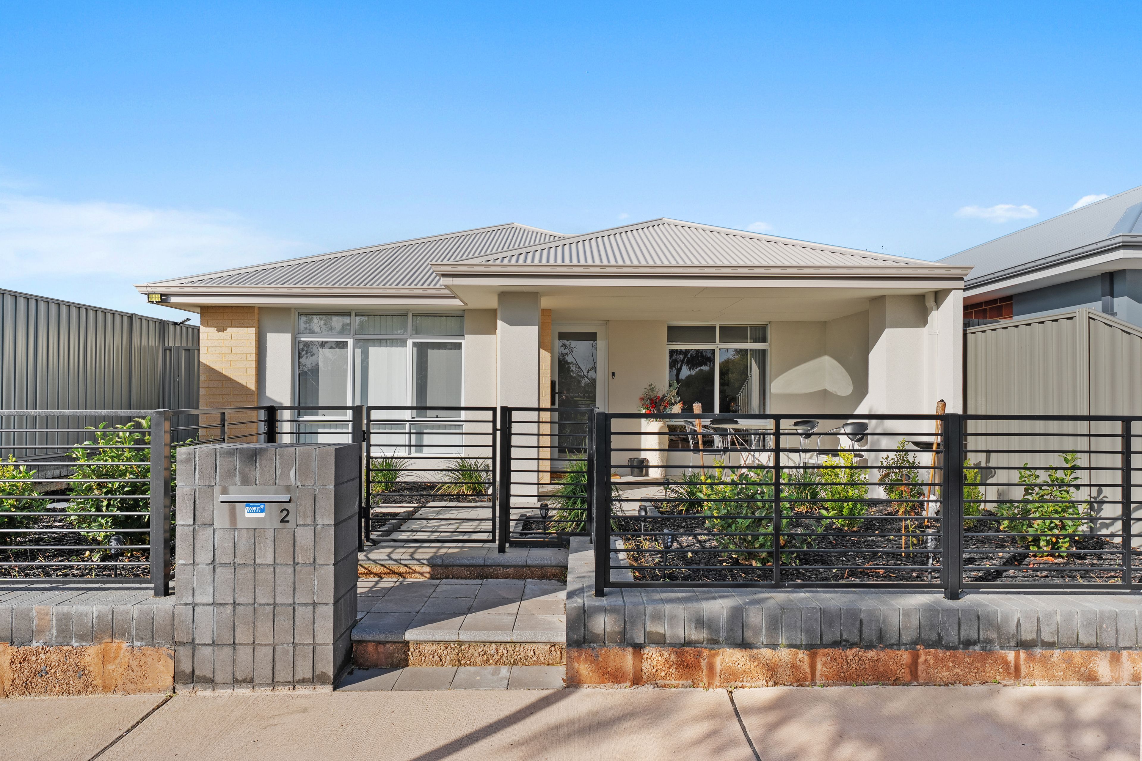 2 Bibra Way — photo 2 of 30