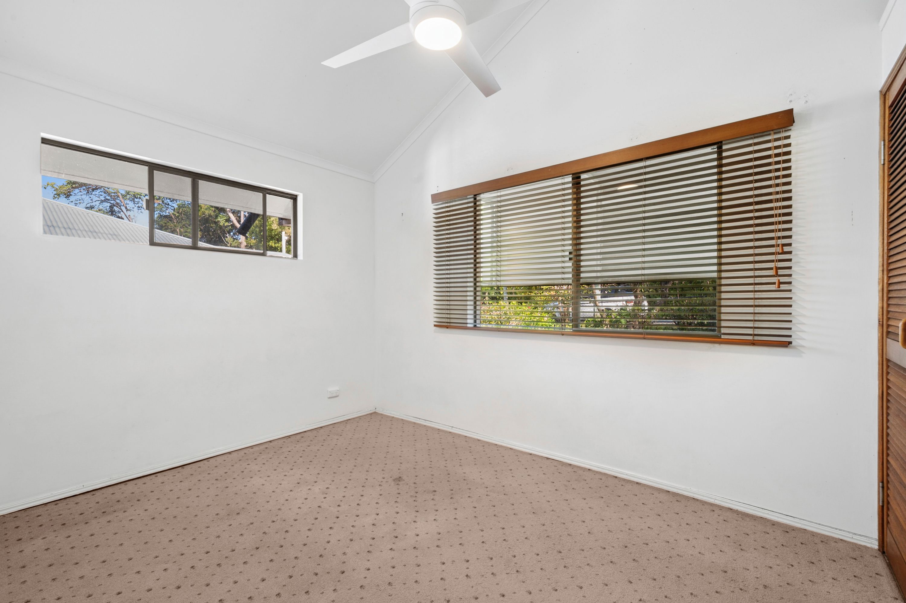 93 Upper Hastings Street — photo 11 of 16