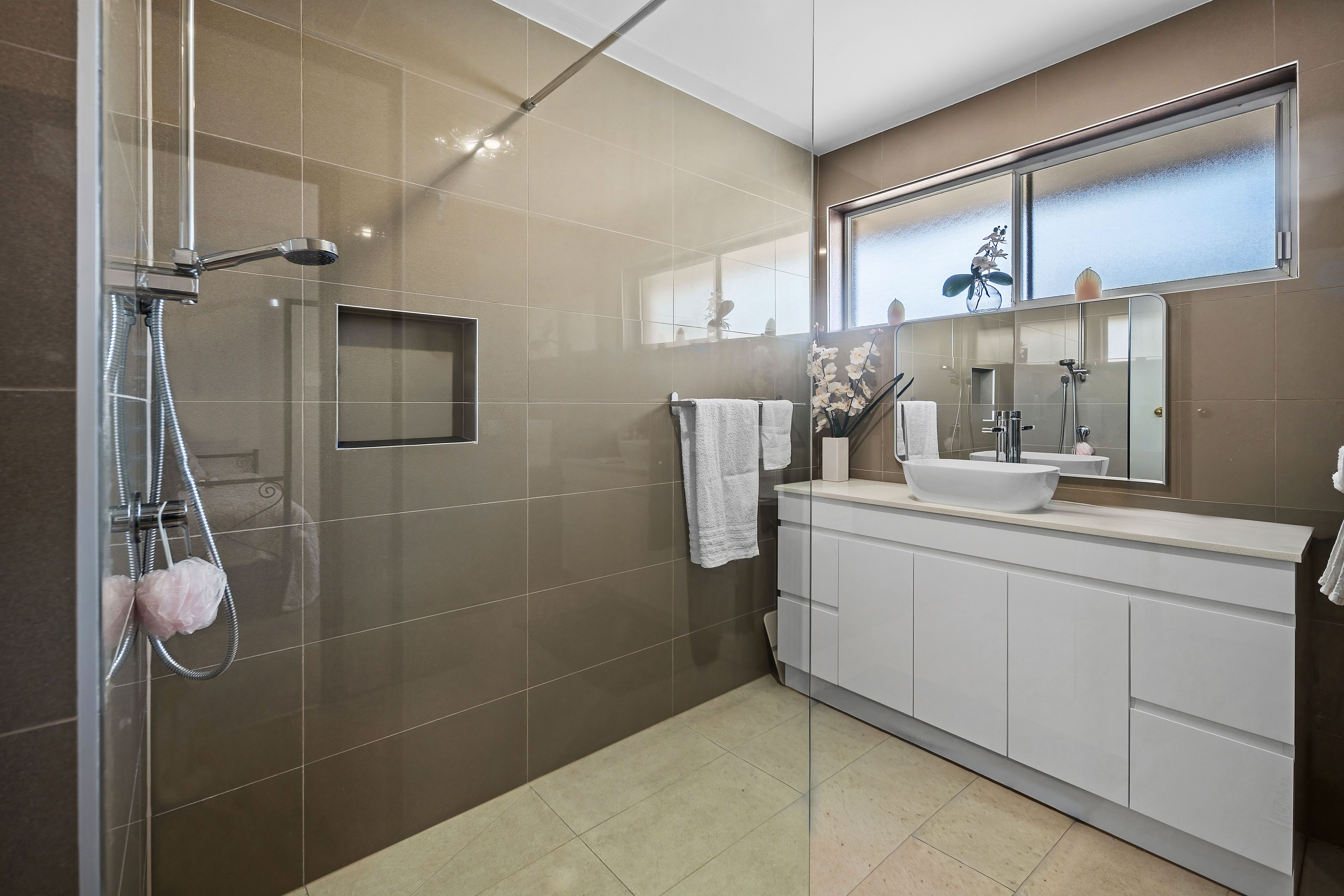 5 Barry Road — photo 13 of 21