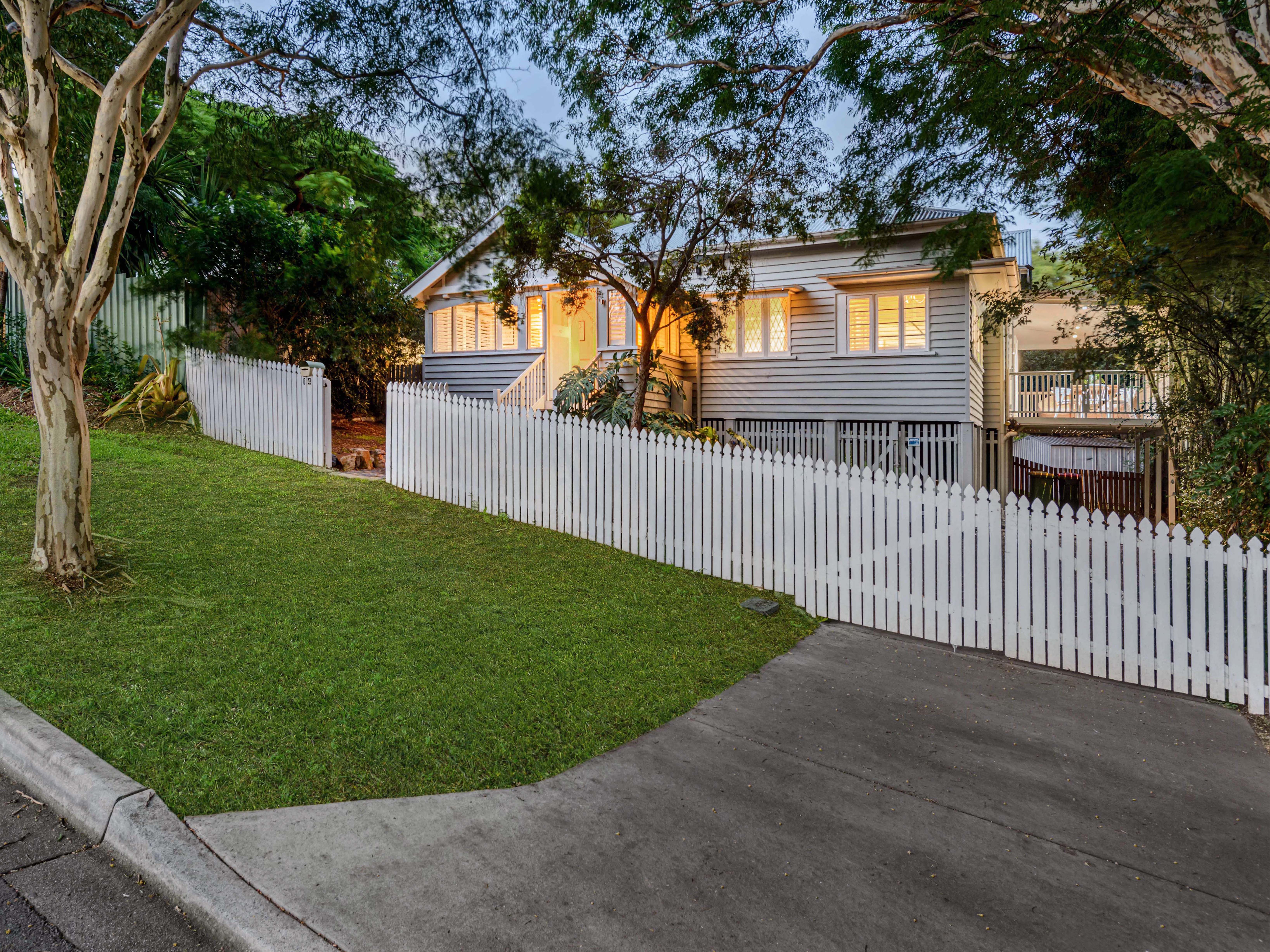 14 Myall Street, Norman Park QLD 4170