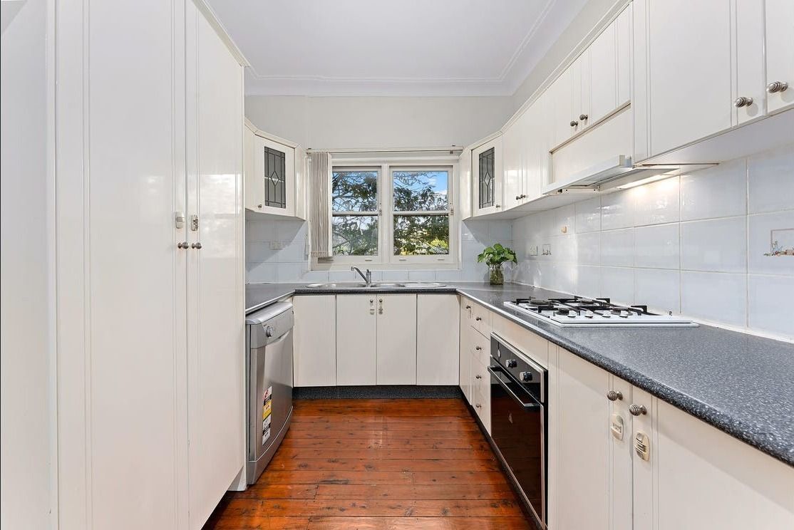 41 Beaconsfield Road — photo 7 of 12