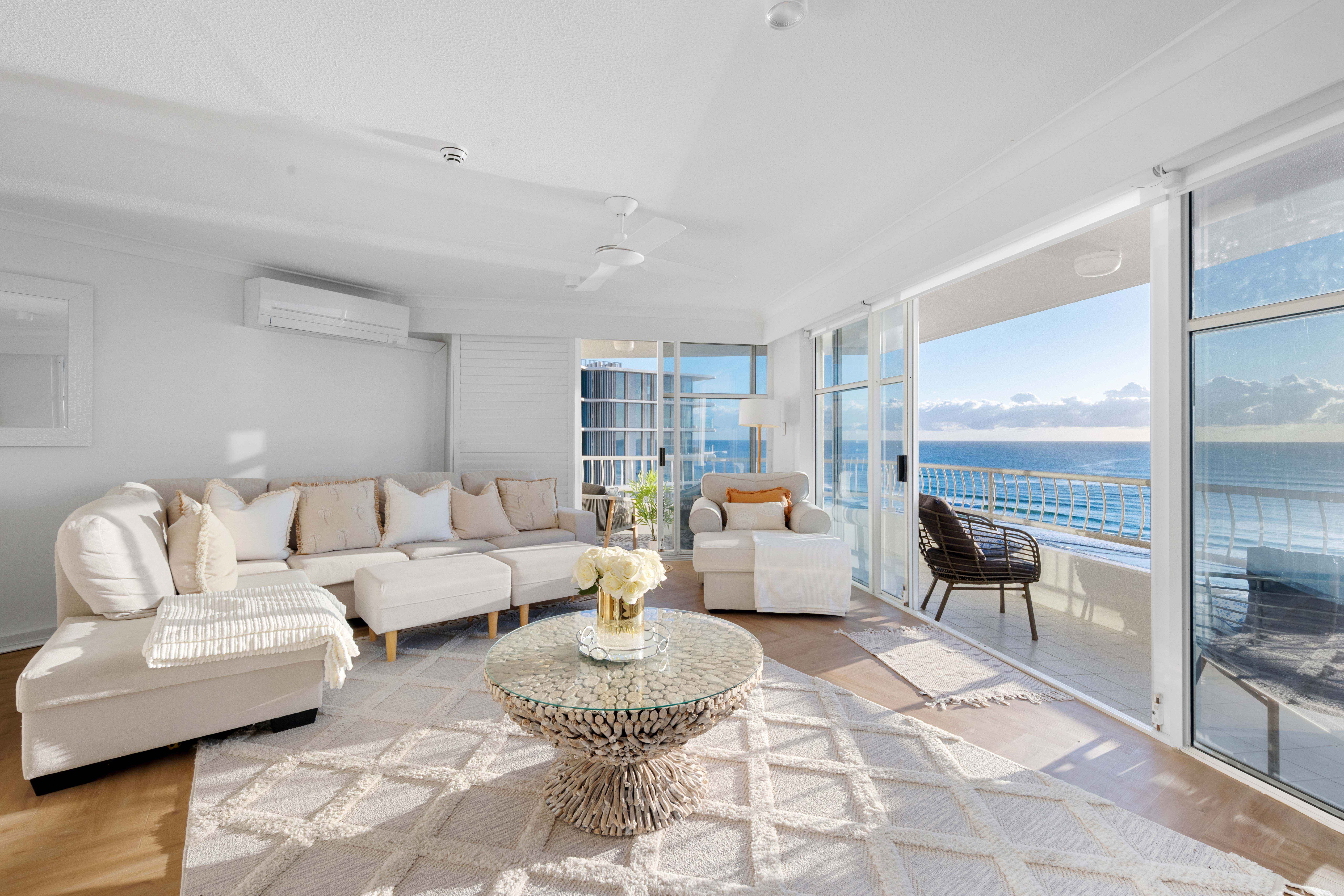 2 NINETEENTH Avenue, Palm Beach QLD 4221