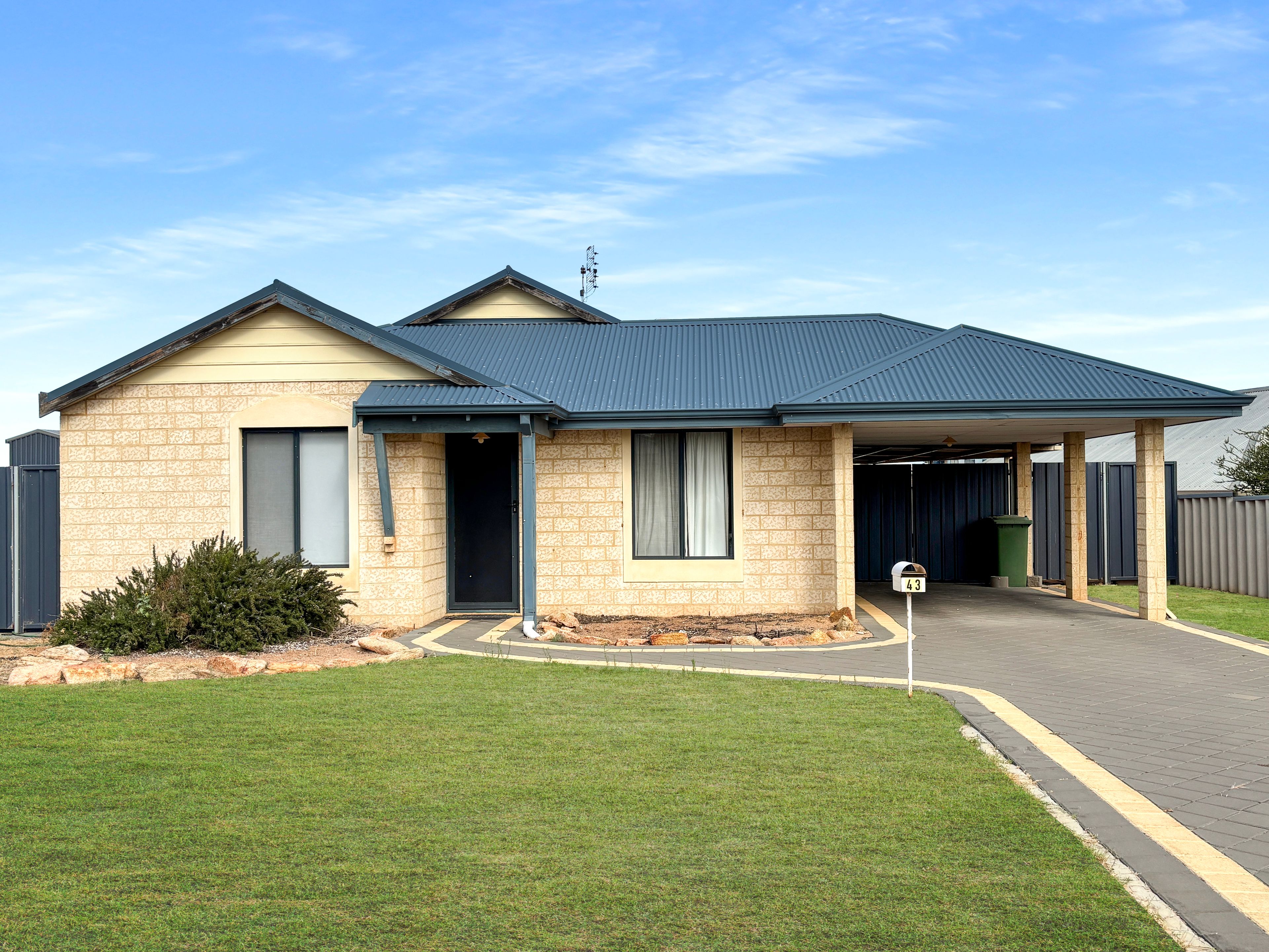 43 Seahorse Loop, Port Denison, WA 6525