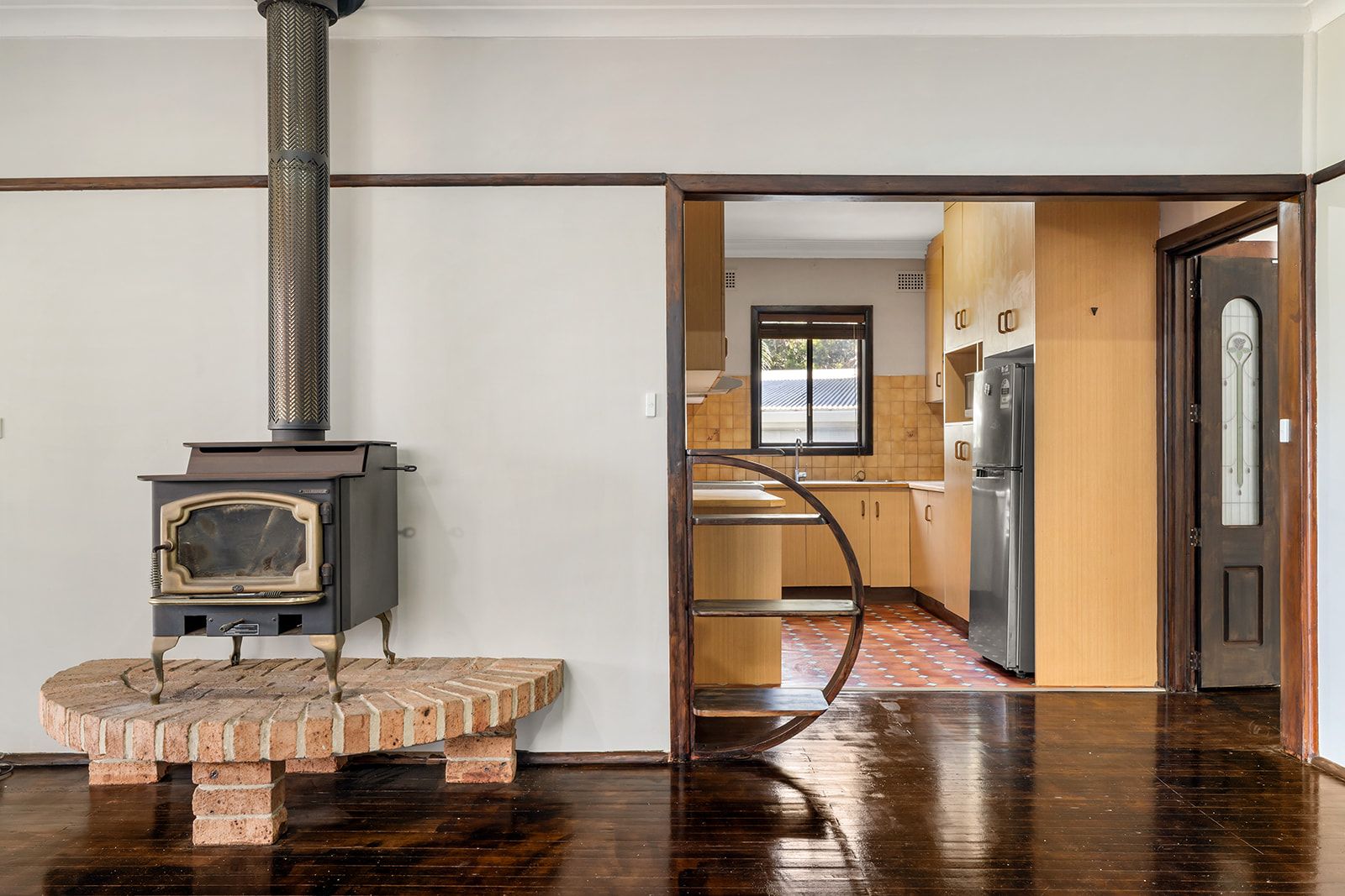 39 Chellow Dene Avenue — photo 6 of 17
