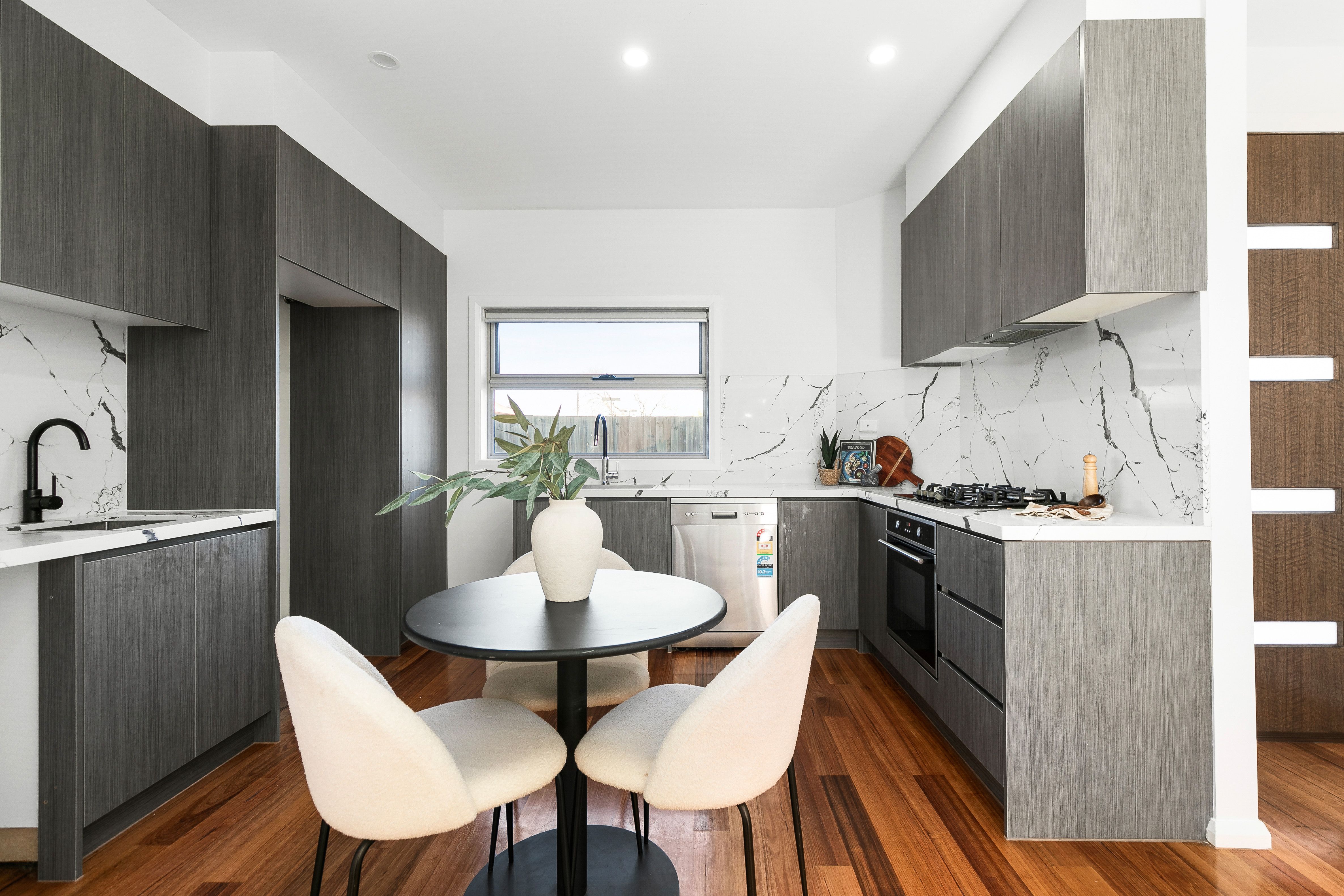 2/24 Cromwell Street — photo 6 of 10