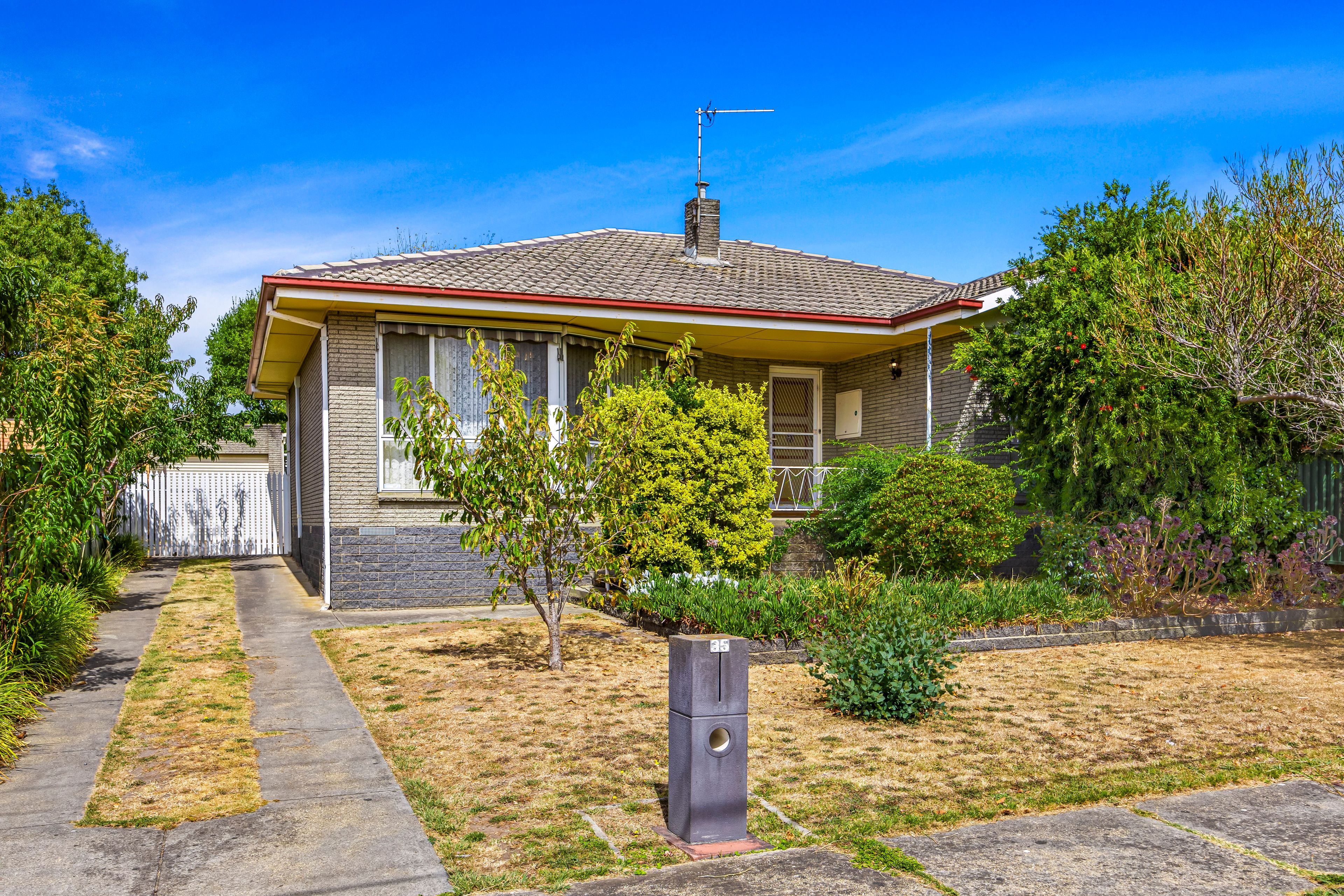 35 Cambridge Street, Wendouree VIC 3355