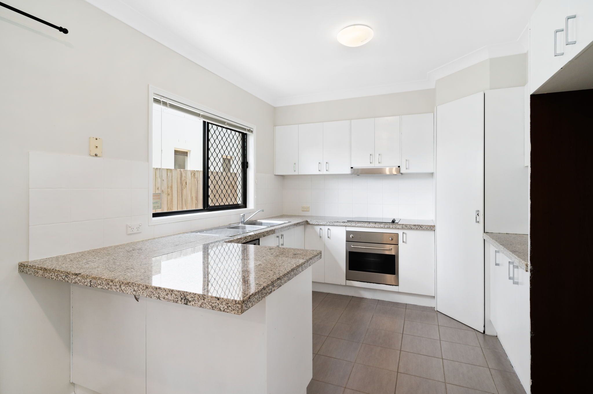 226 Lakeside Avenue, Springfield Lakes, QLD 4300