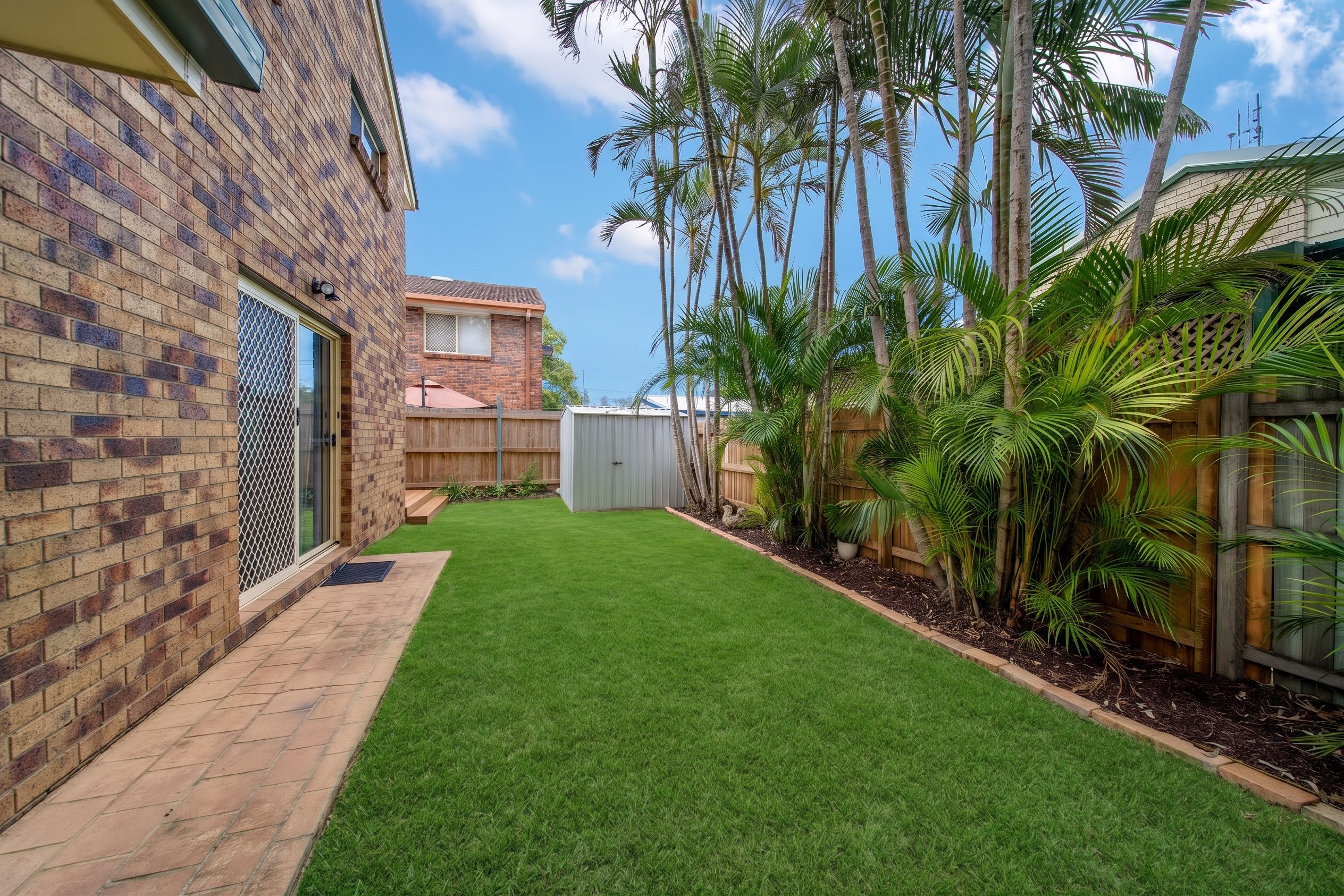 2/69 Anzac Avenue — photo 15 of 17