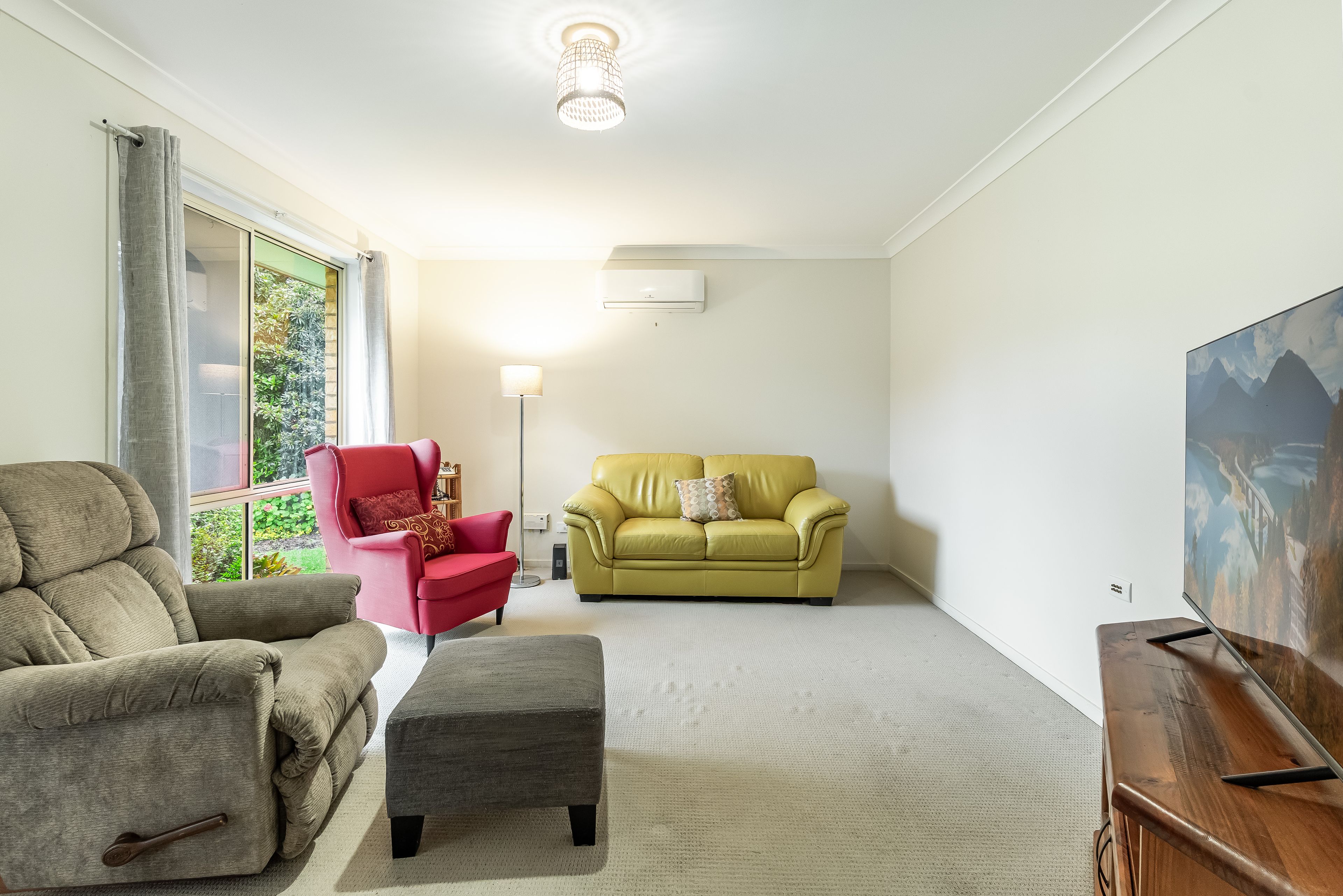 19 Pratts Road — photo 6 of 17