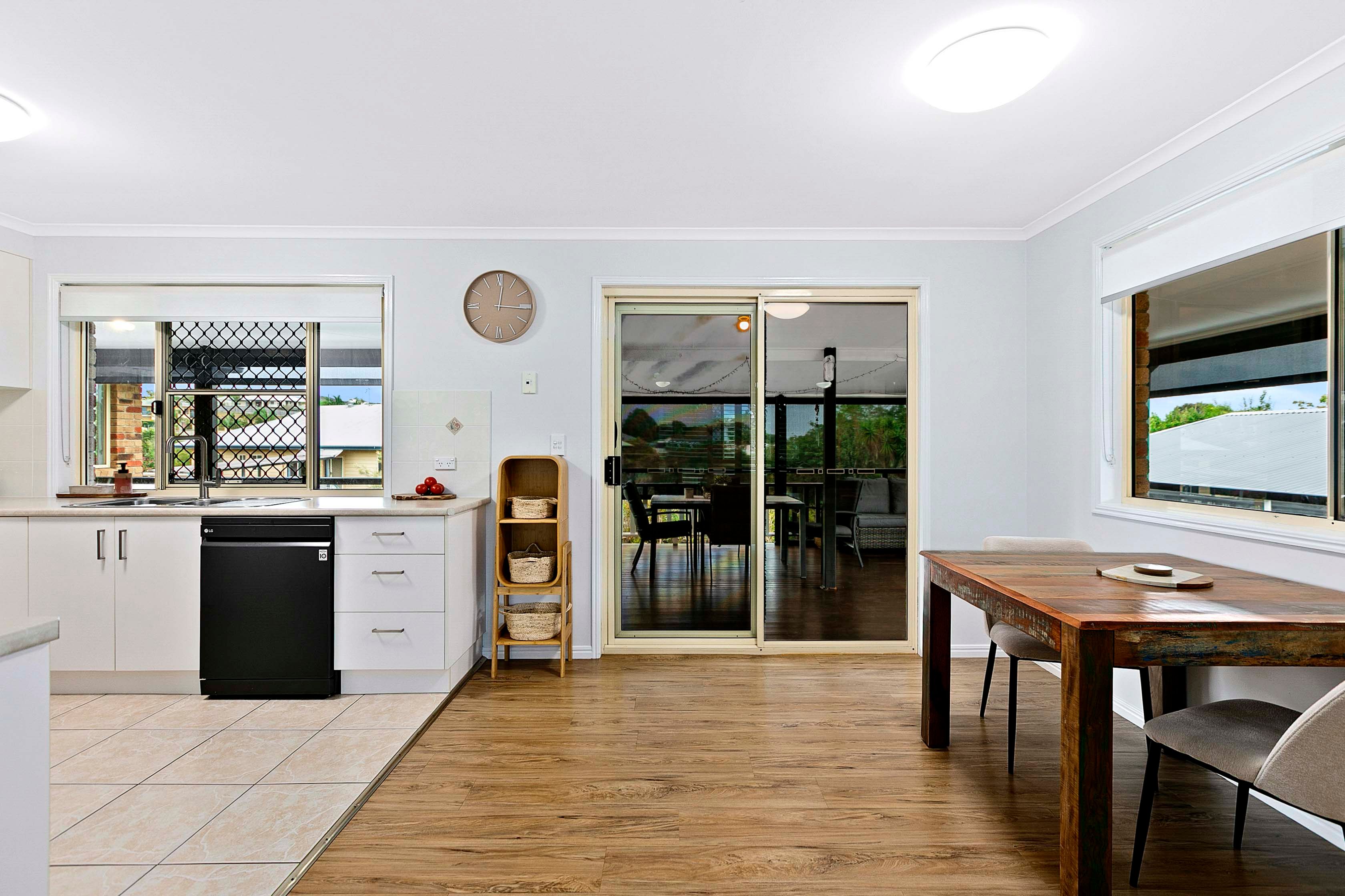 17 Lygon Court — photo 8 of 29