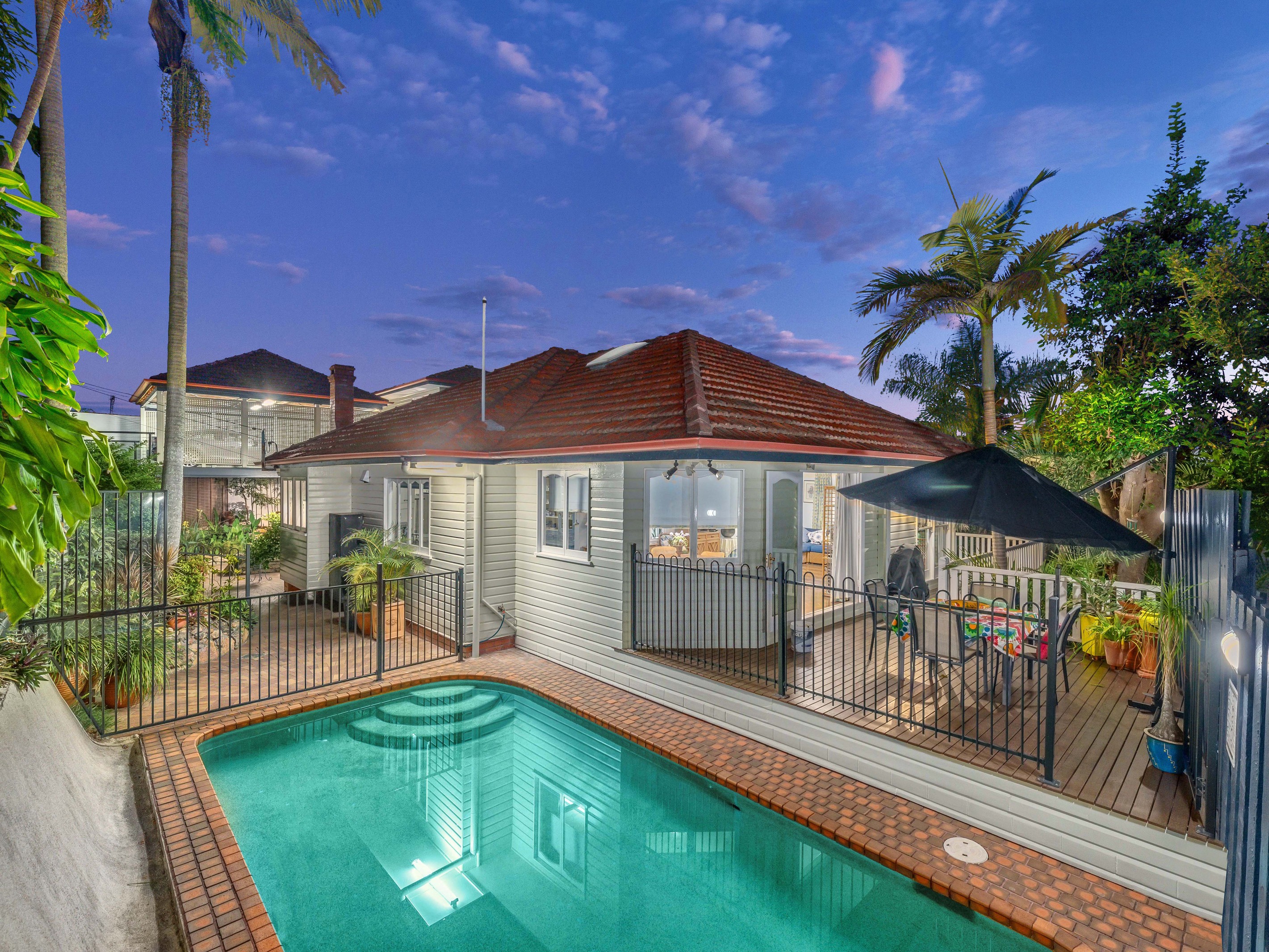37 Langside Road, Hamilton, QLD 4007
