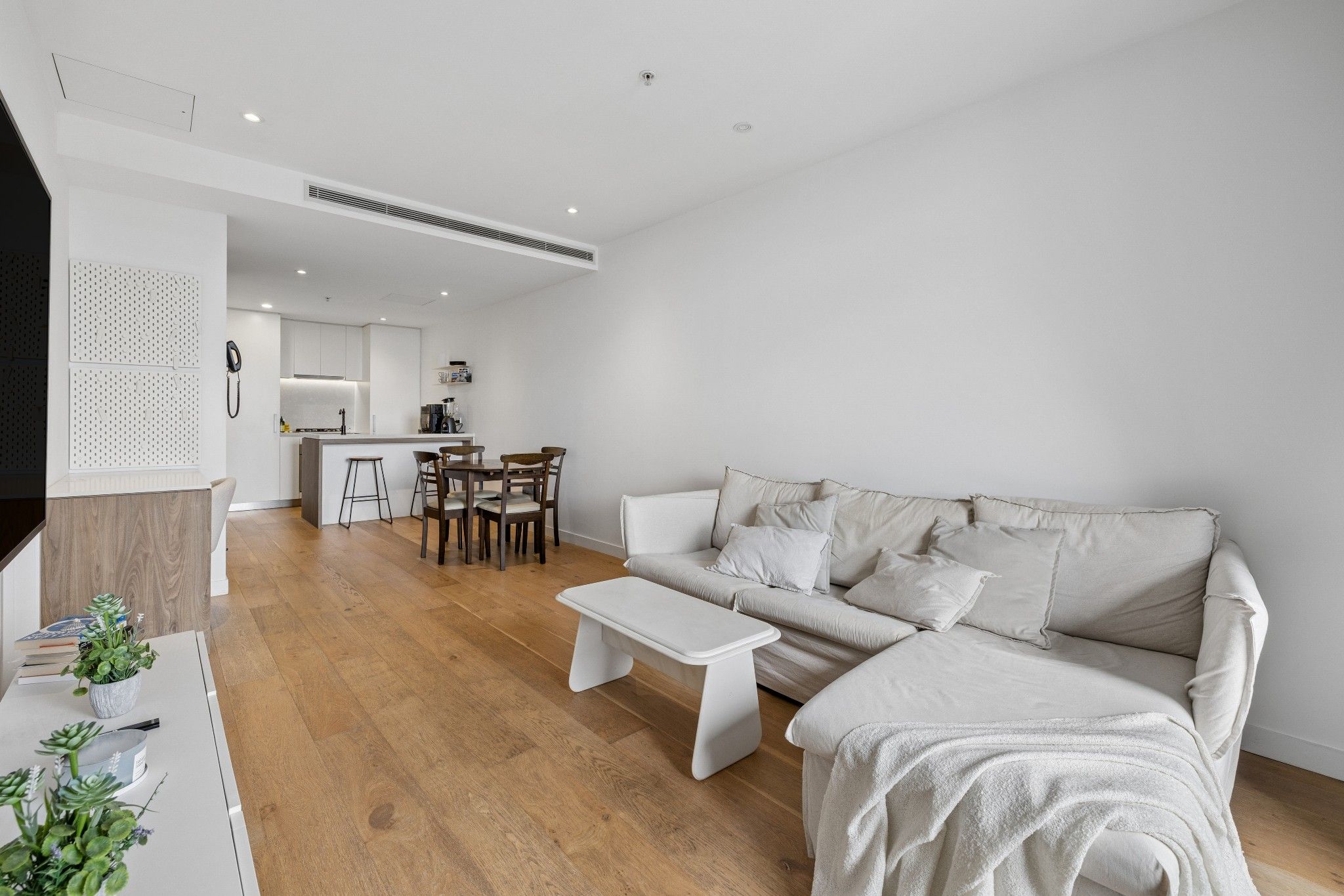 1513/179 Alfred Street — photo 9 of 27