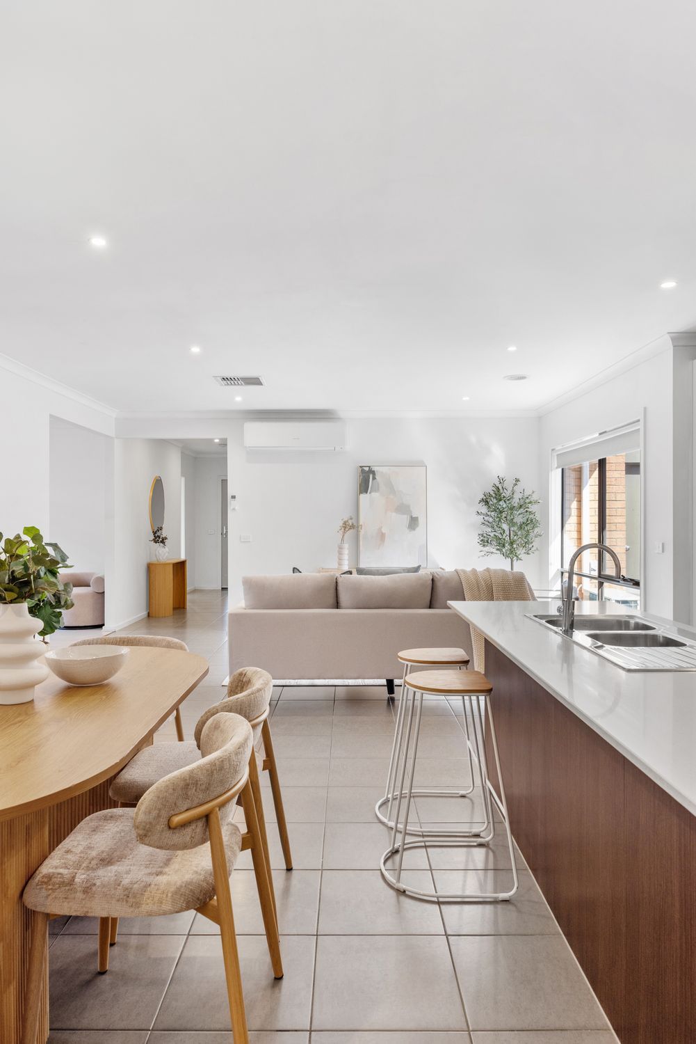212 Alisma Boulevard — photo 7 of 18
