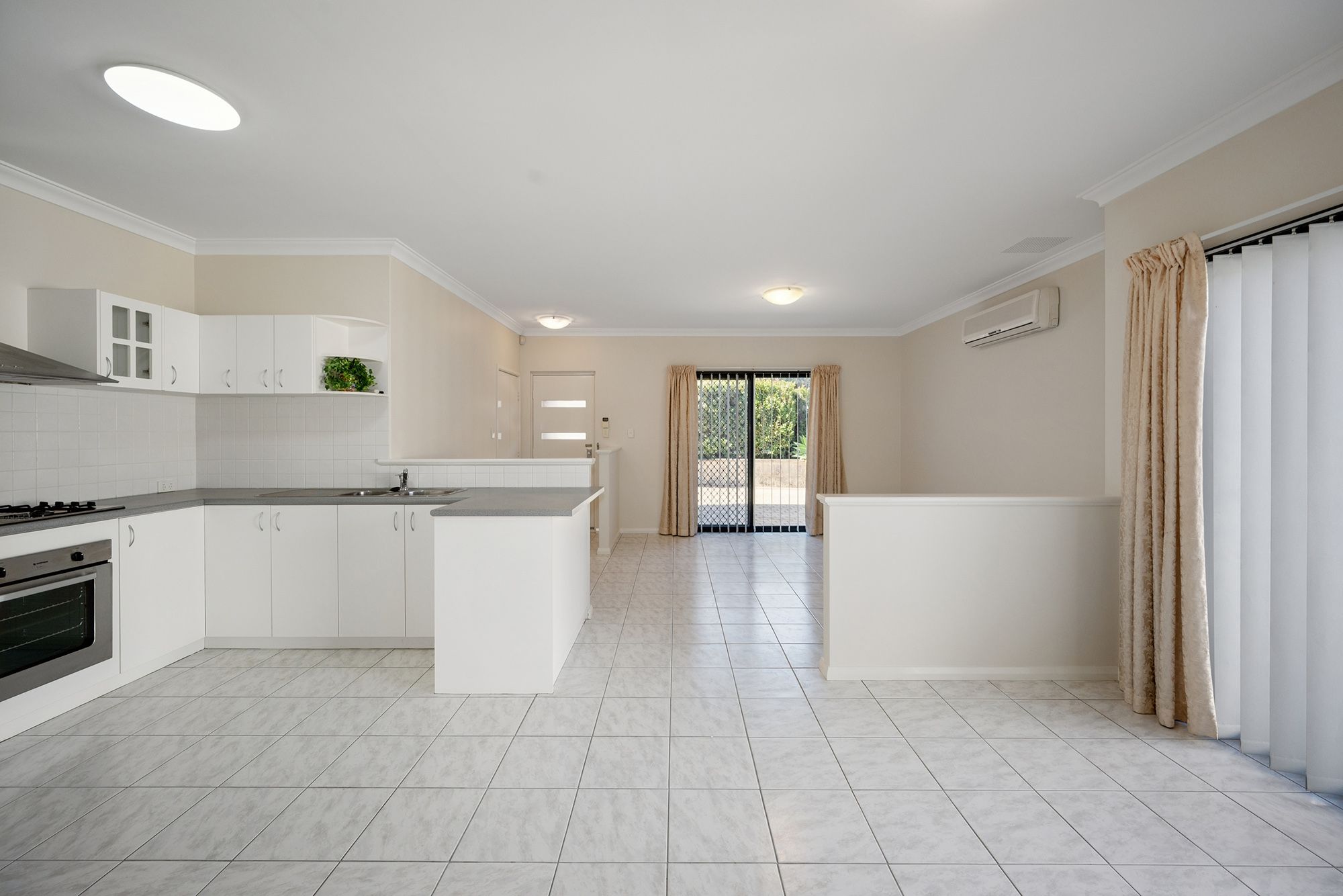 111 Campion Avenue — photo 9 of 25