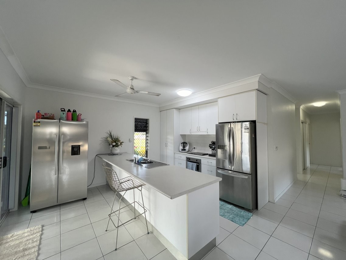 32 Read Road, Toll, QLD 4820