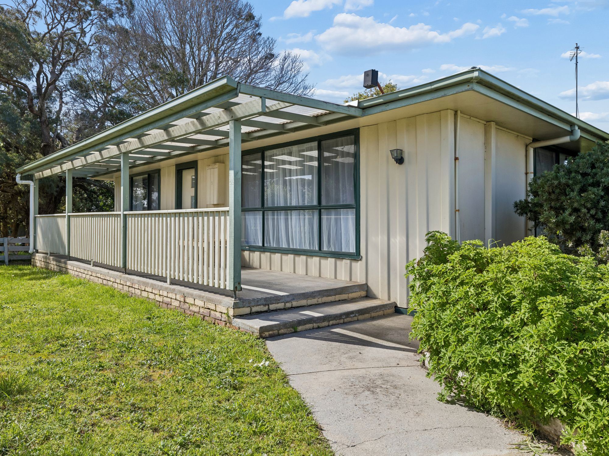 1/9 Merrin Crescent — photo from Ray White Wonthaggi