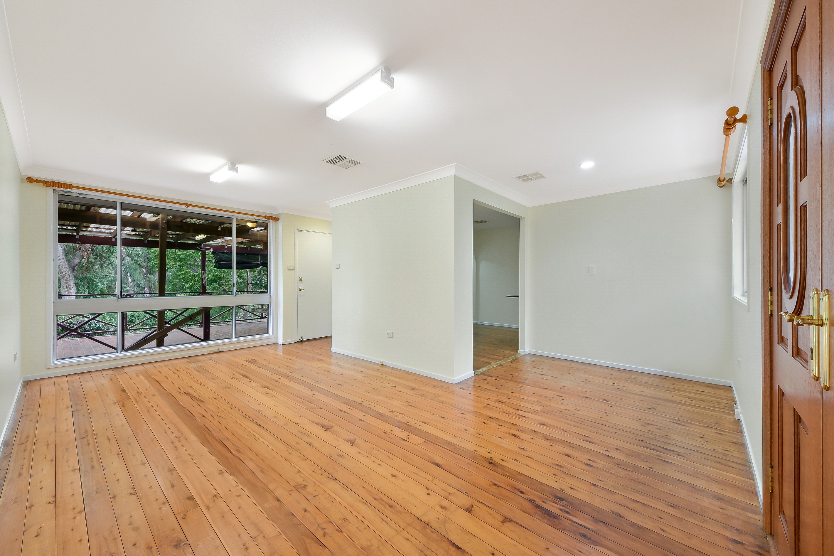 18 Bainbridge Avenue, Ingleburn, NSW 2565