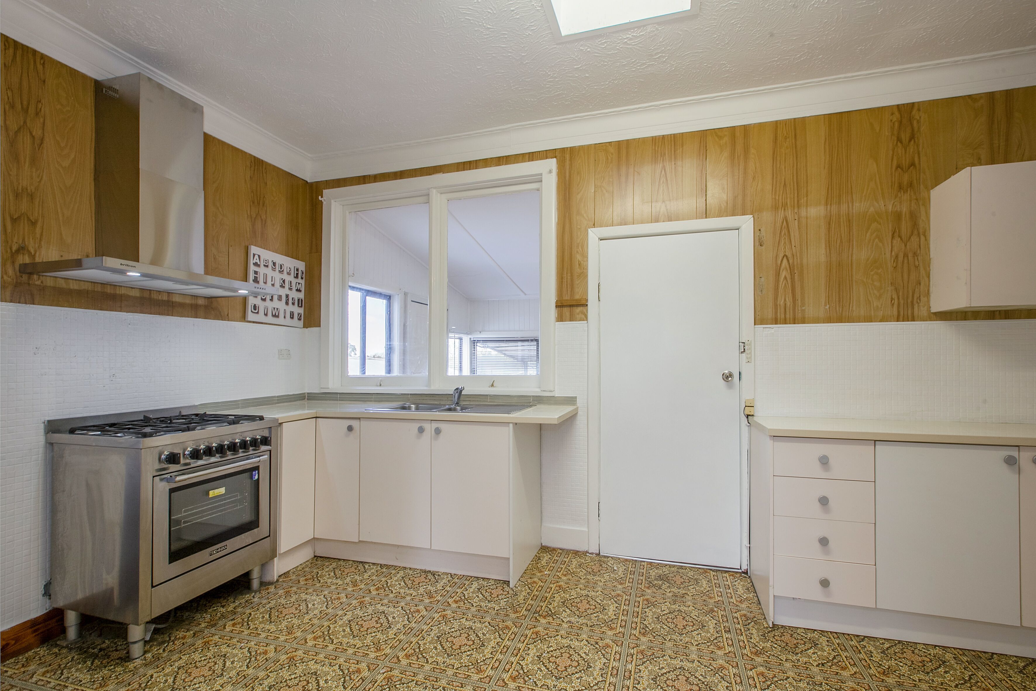 27 Scott Grove, Kingsbury, VIC 3083
