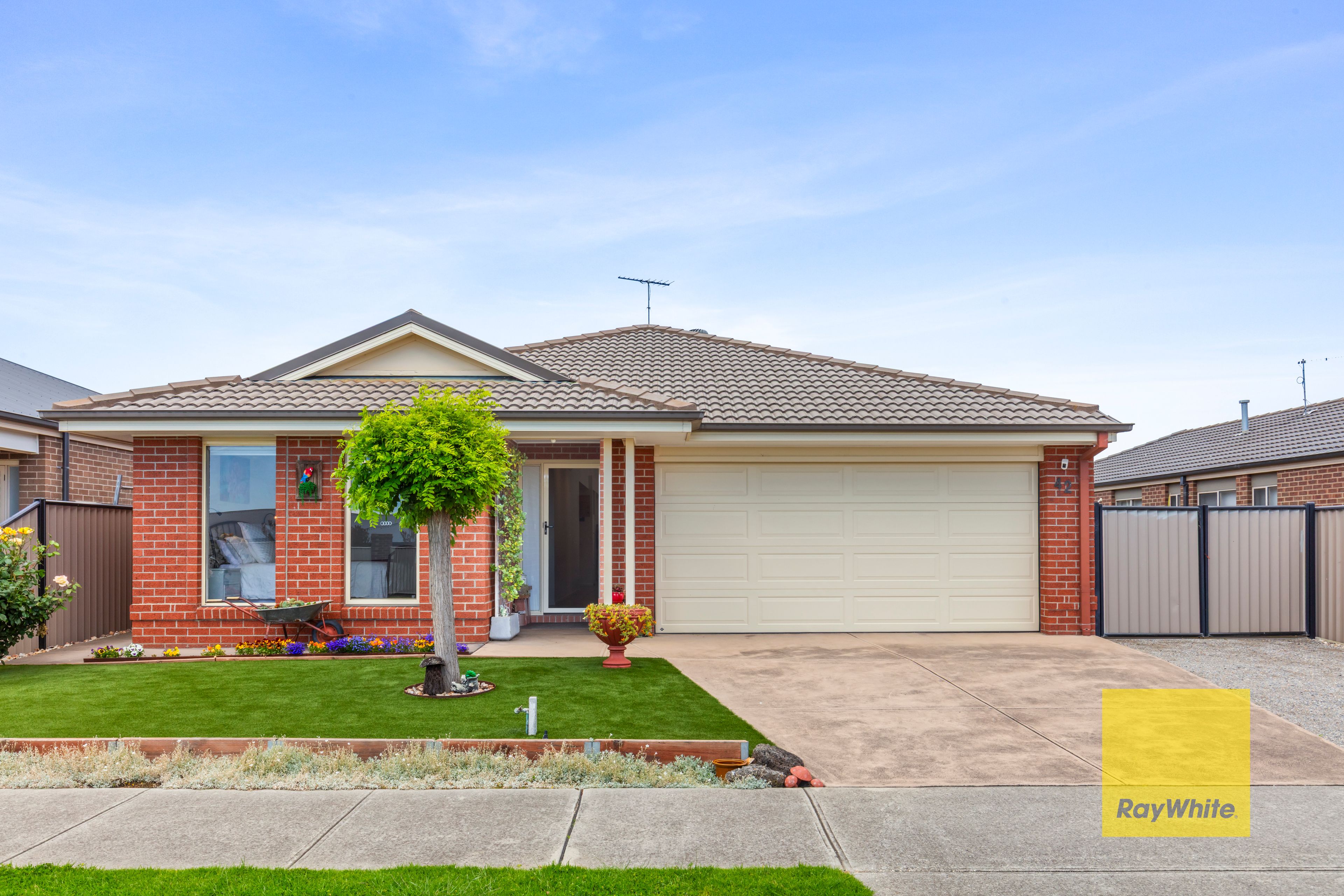 42 Grove Road, Marshall VIC 3216