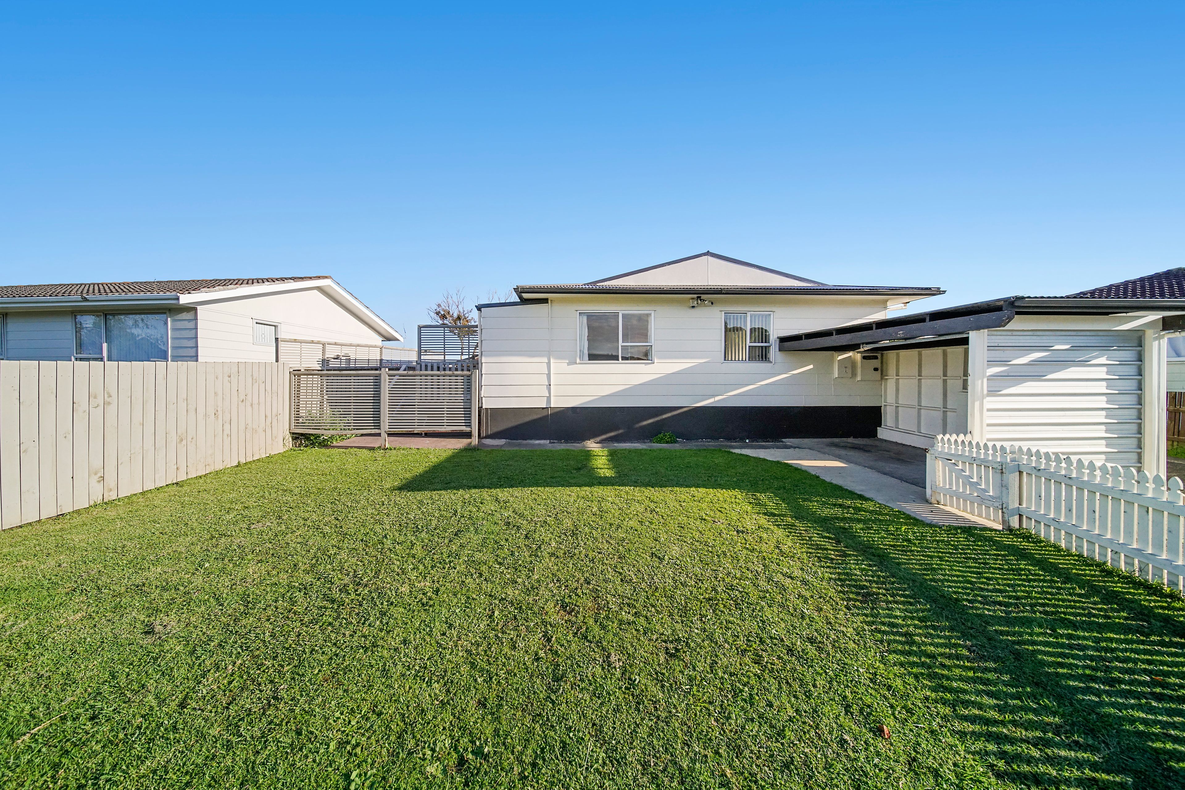 1/15 Moncrieff Avenue, Clendon Park, Manukau City