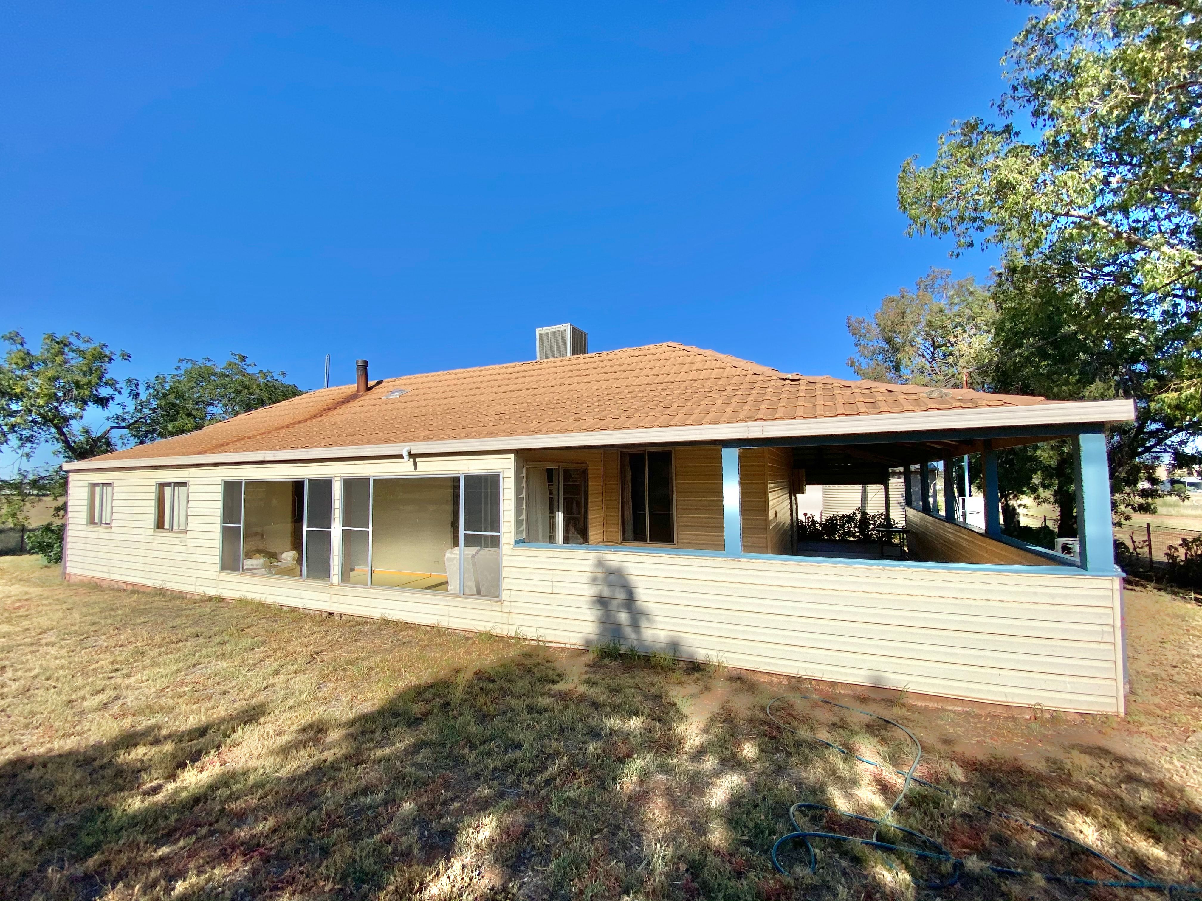 158 Derribong Street, Peak Hill, NSW 2869