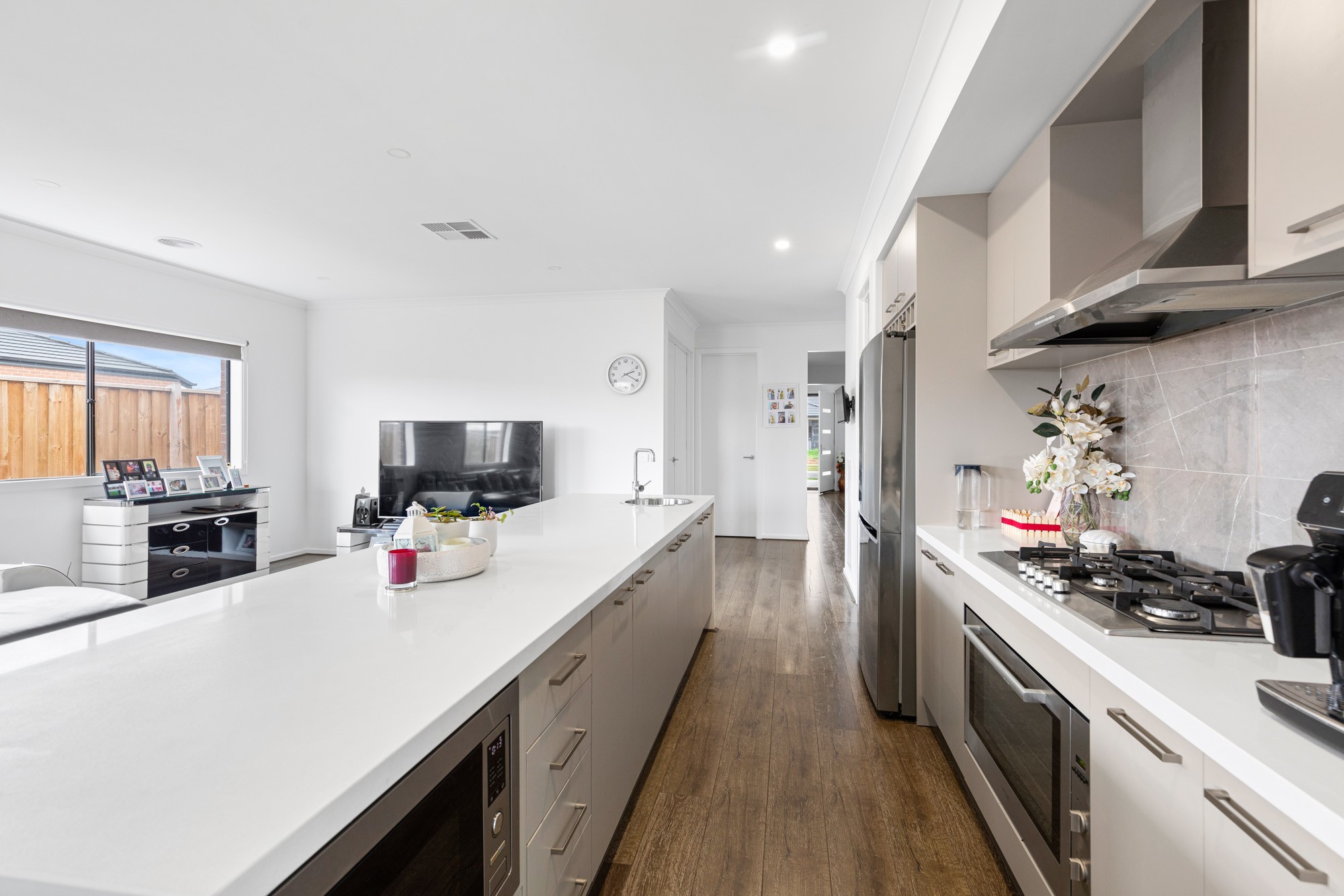 3 Jumps Street, MANOR LAKES, VIC 3024