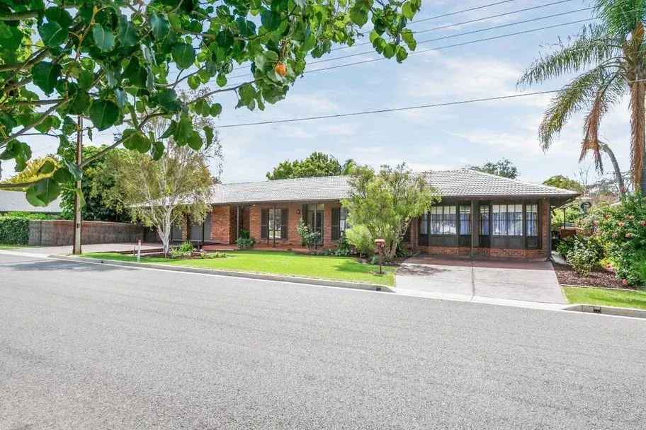 39 Saratoga Drive, Novar Gardens, SA 5040