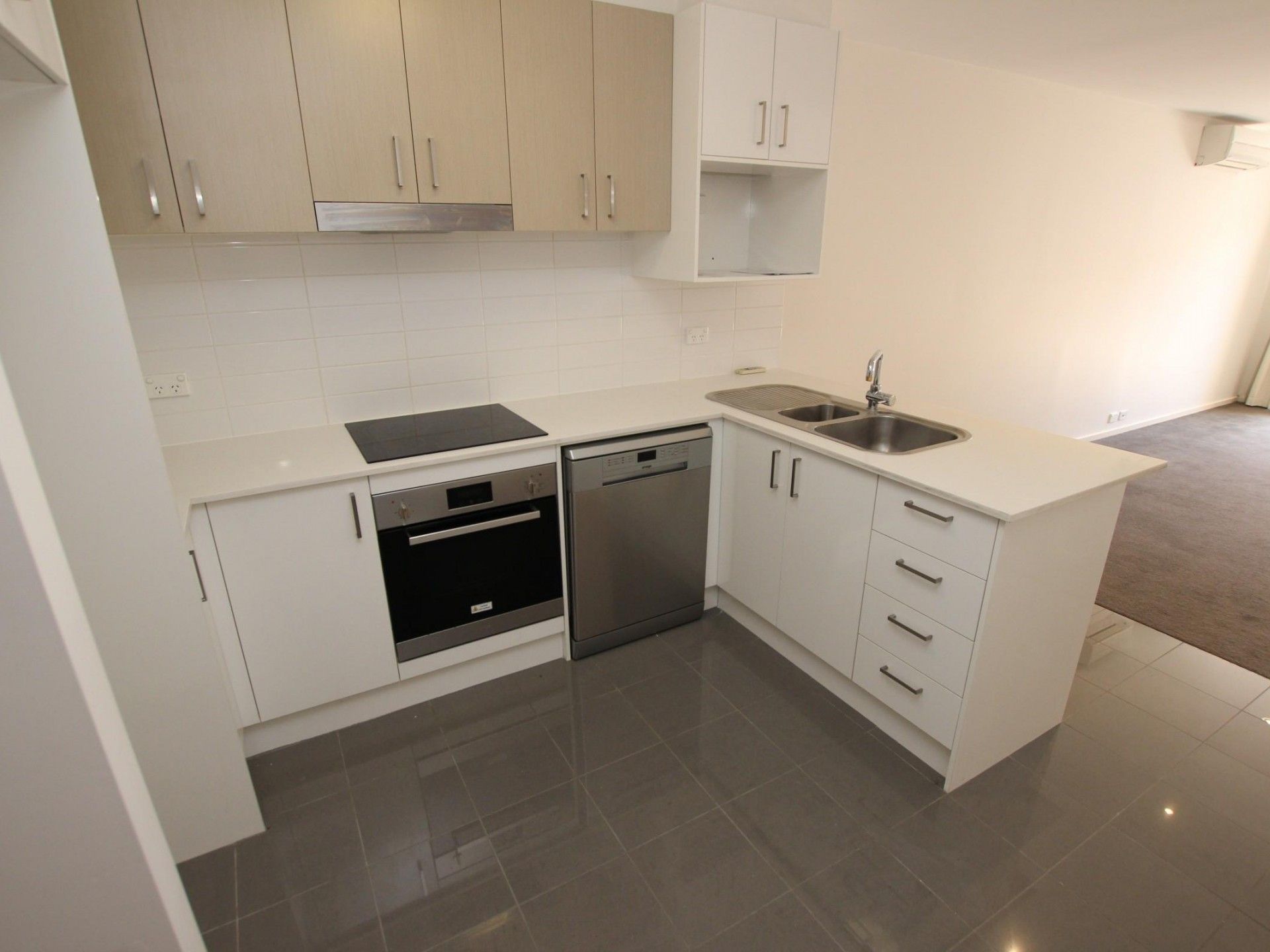 9/39 Jerrabomberra Avenue, Narrabundah, ACT 2604