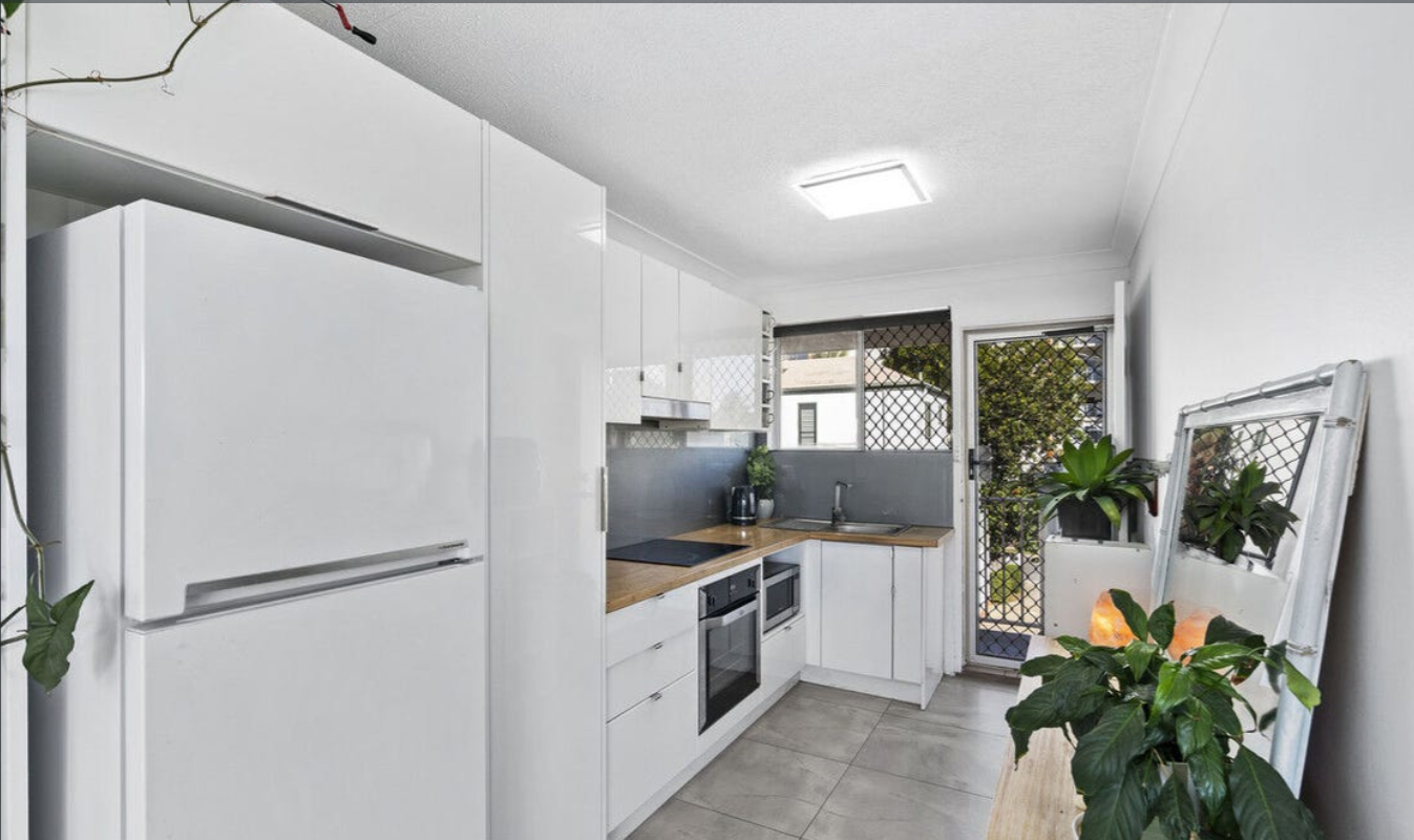 11/54 Frank Street — photo 3 of 8