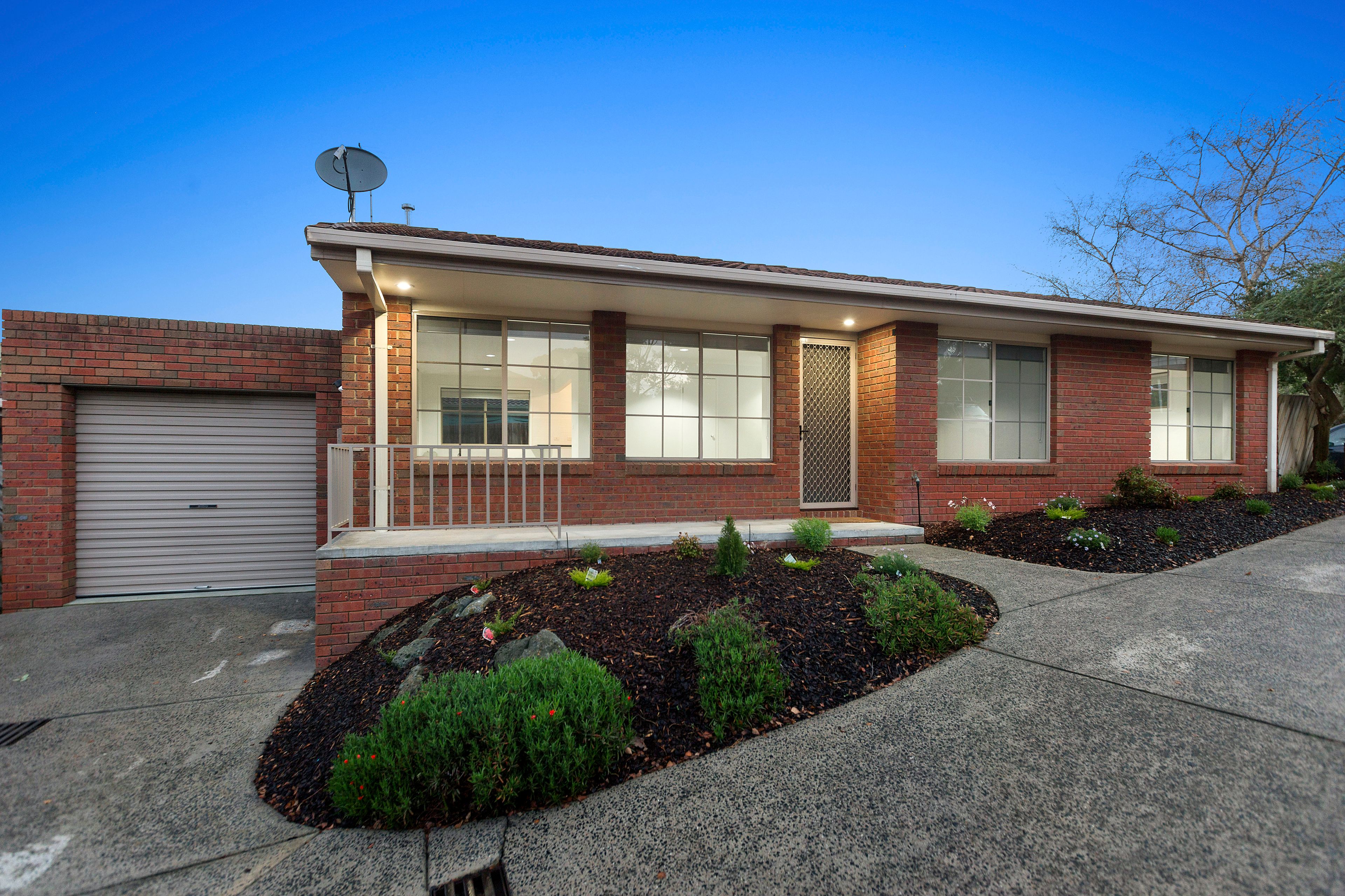 1/14 Elenya Court, Frankston VIC 3199