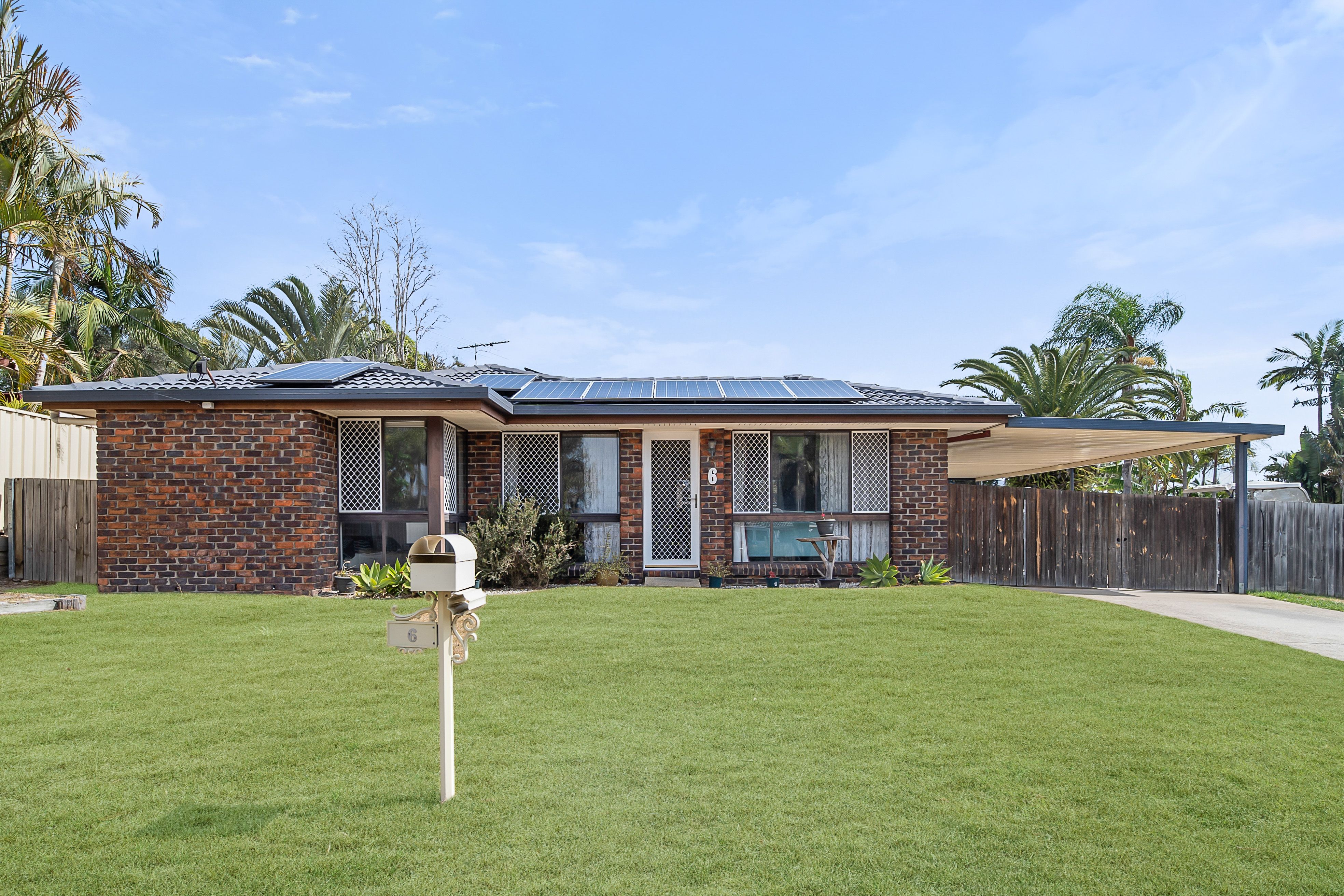 6 Regency Drive, Regents Park, QLD 4118
