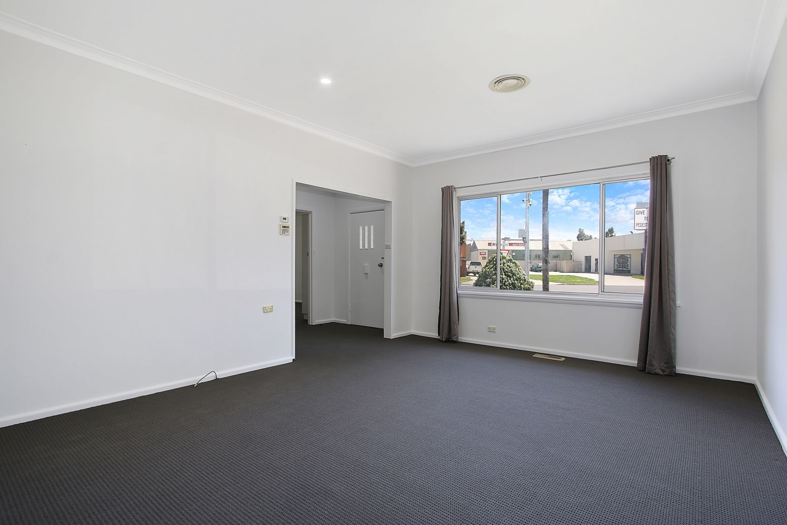 1/527 Sanders Road, Lavington, NSW 2641