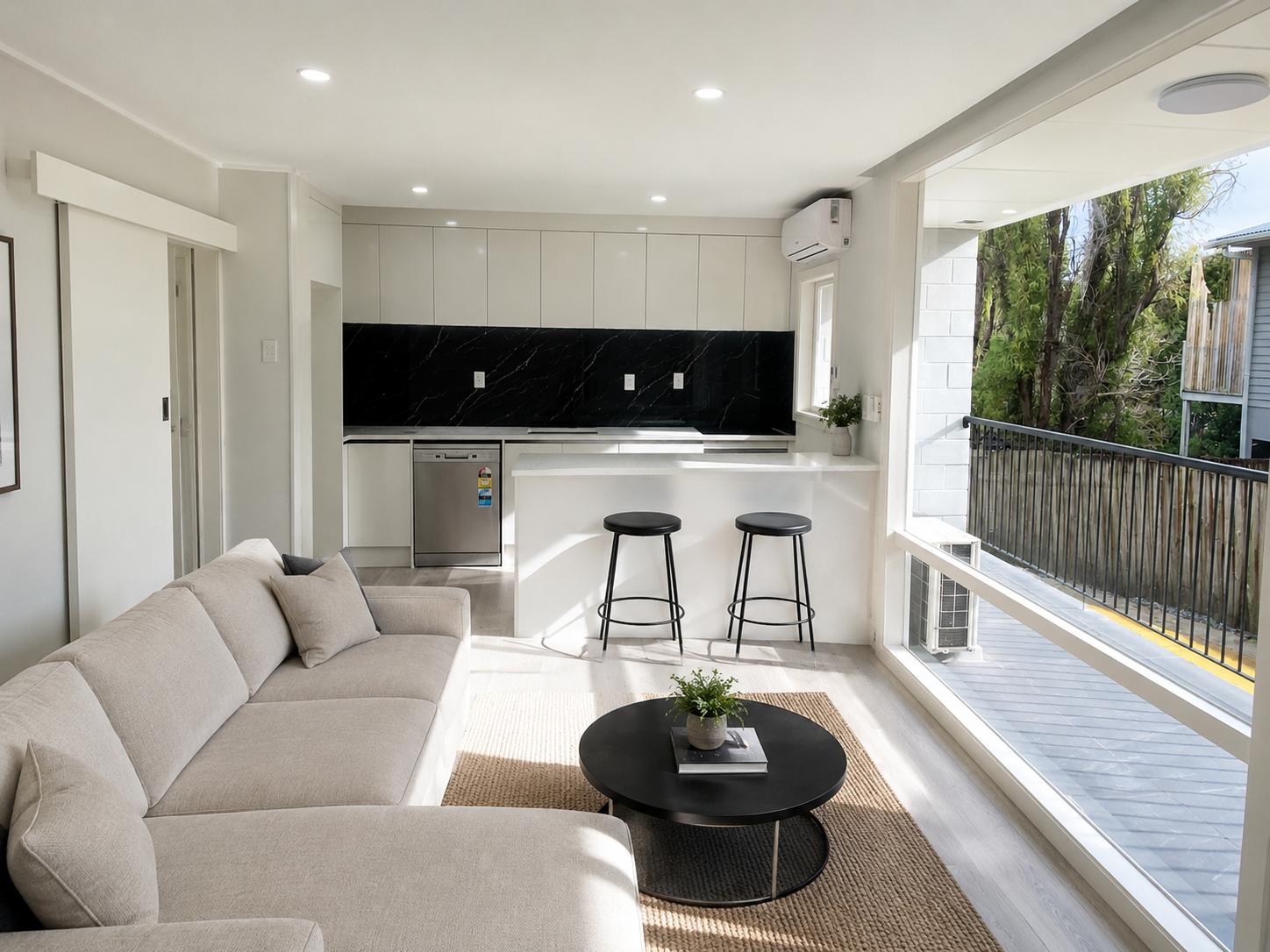 1/16A Dallinghoe Crescent, Milford, North Shore City