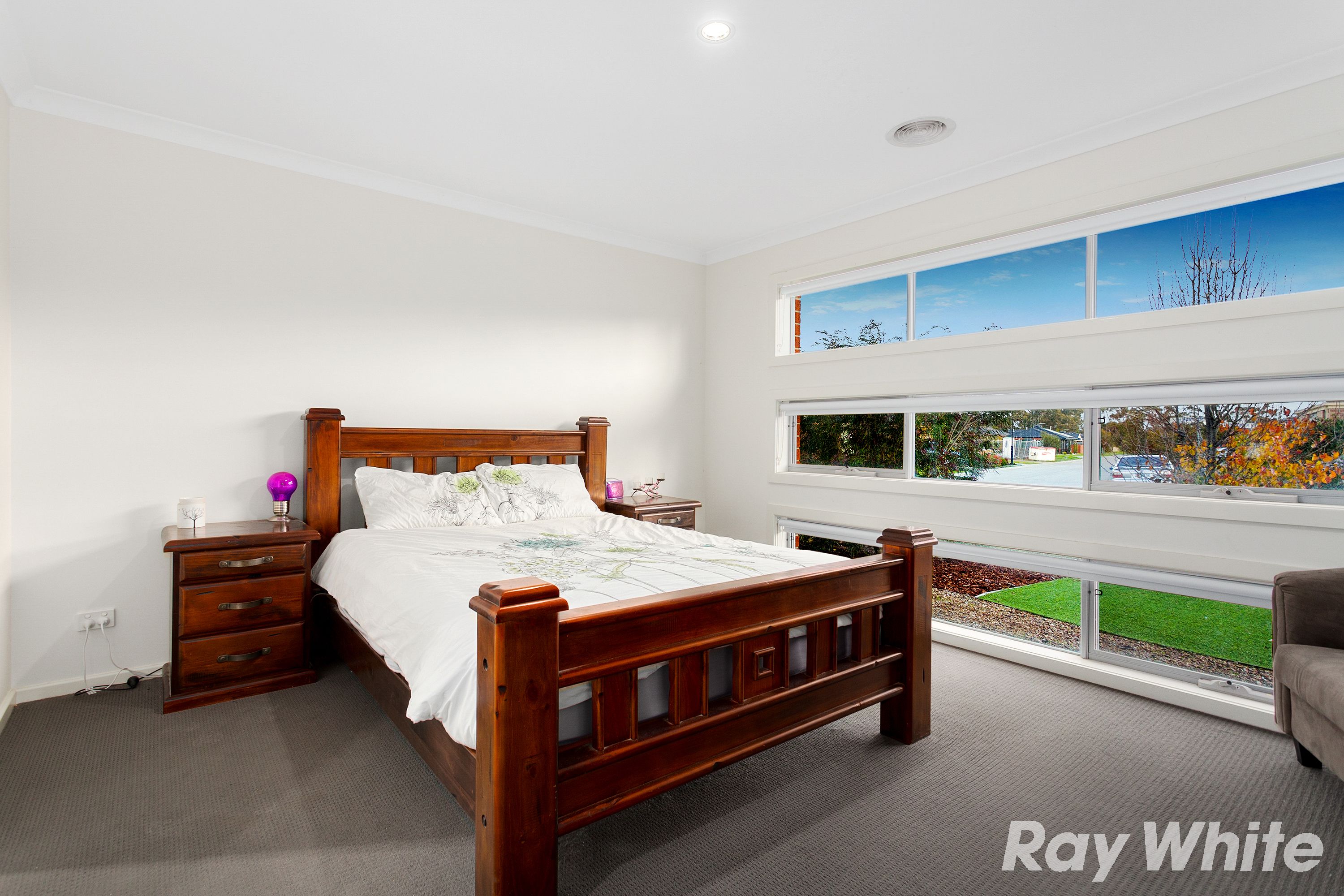 61 Fallingwater Drive, Pakenham, VIC 3810