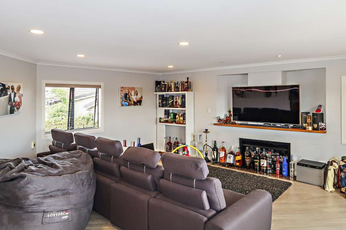 17 Falstaff Place, Half Moon Bay, Manukau City