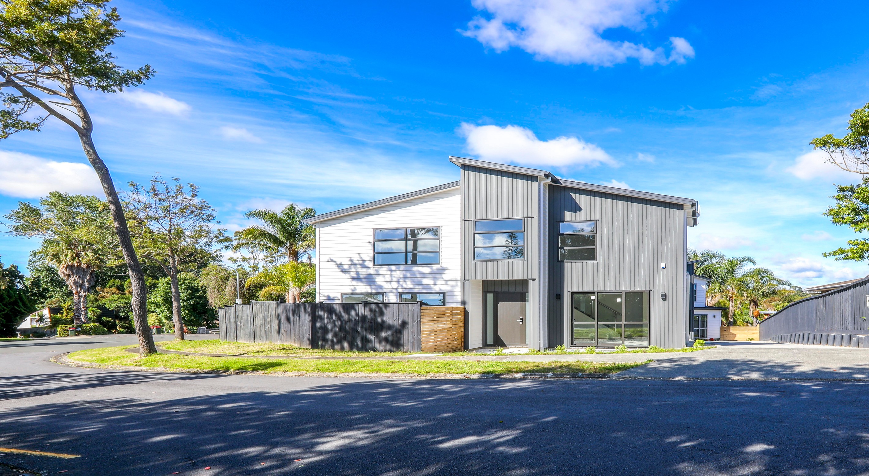 1/30 Birman Close, Half Moon Bay, Manukau City