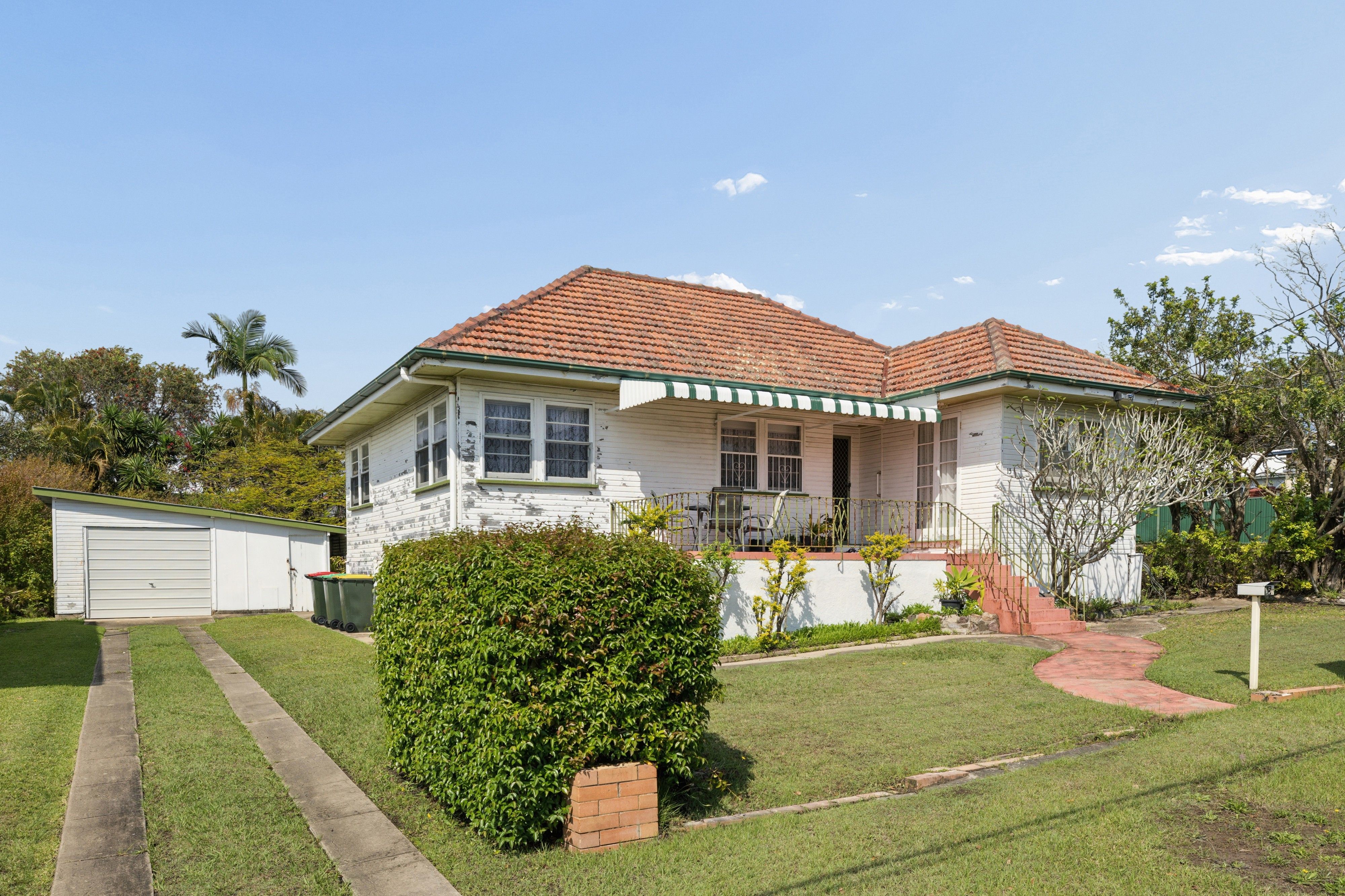 15 Bayview Road — photo from Ray White Sandgate
