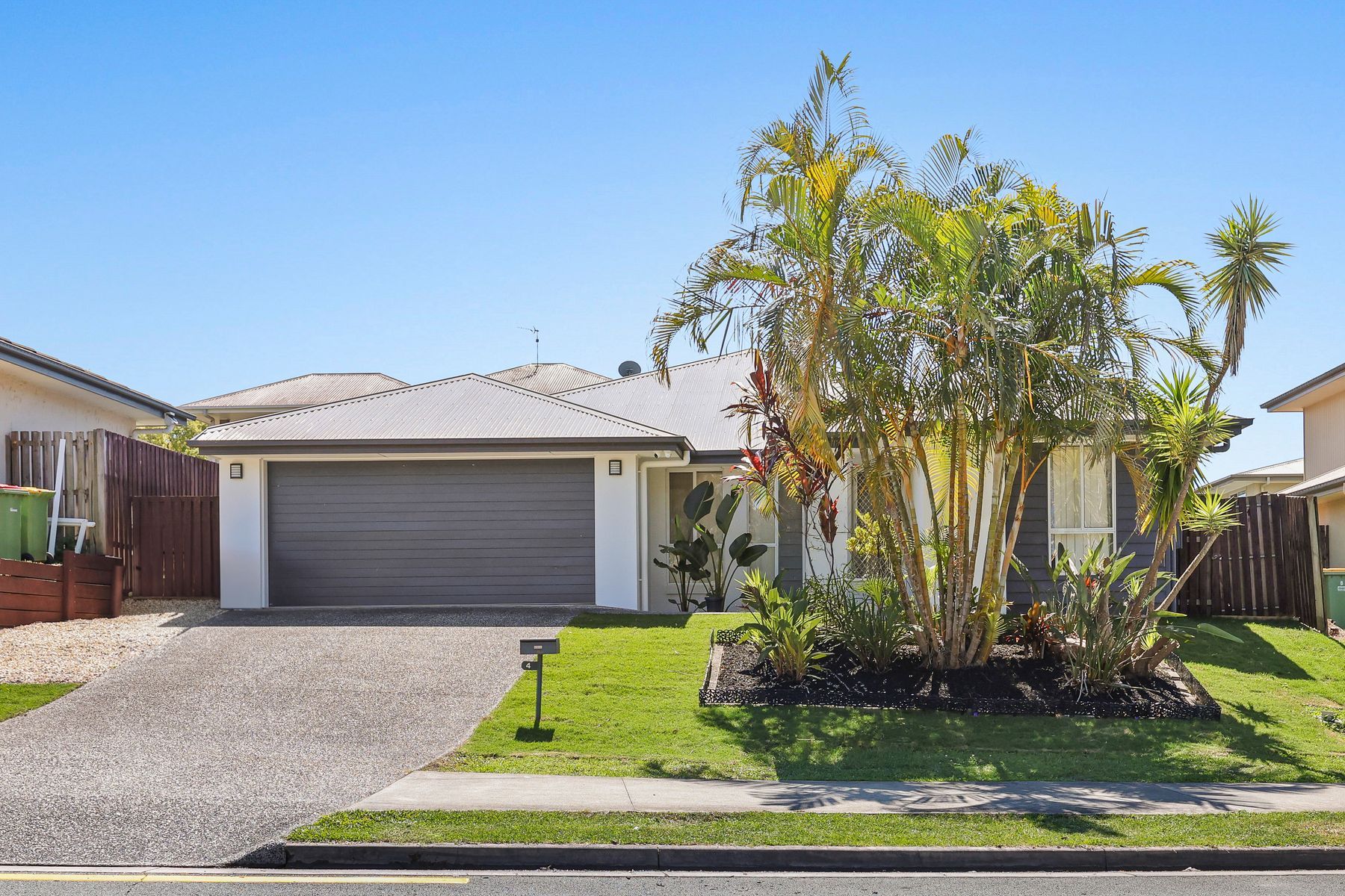 4 Ritz Drive — photo 13 of 18