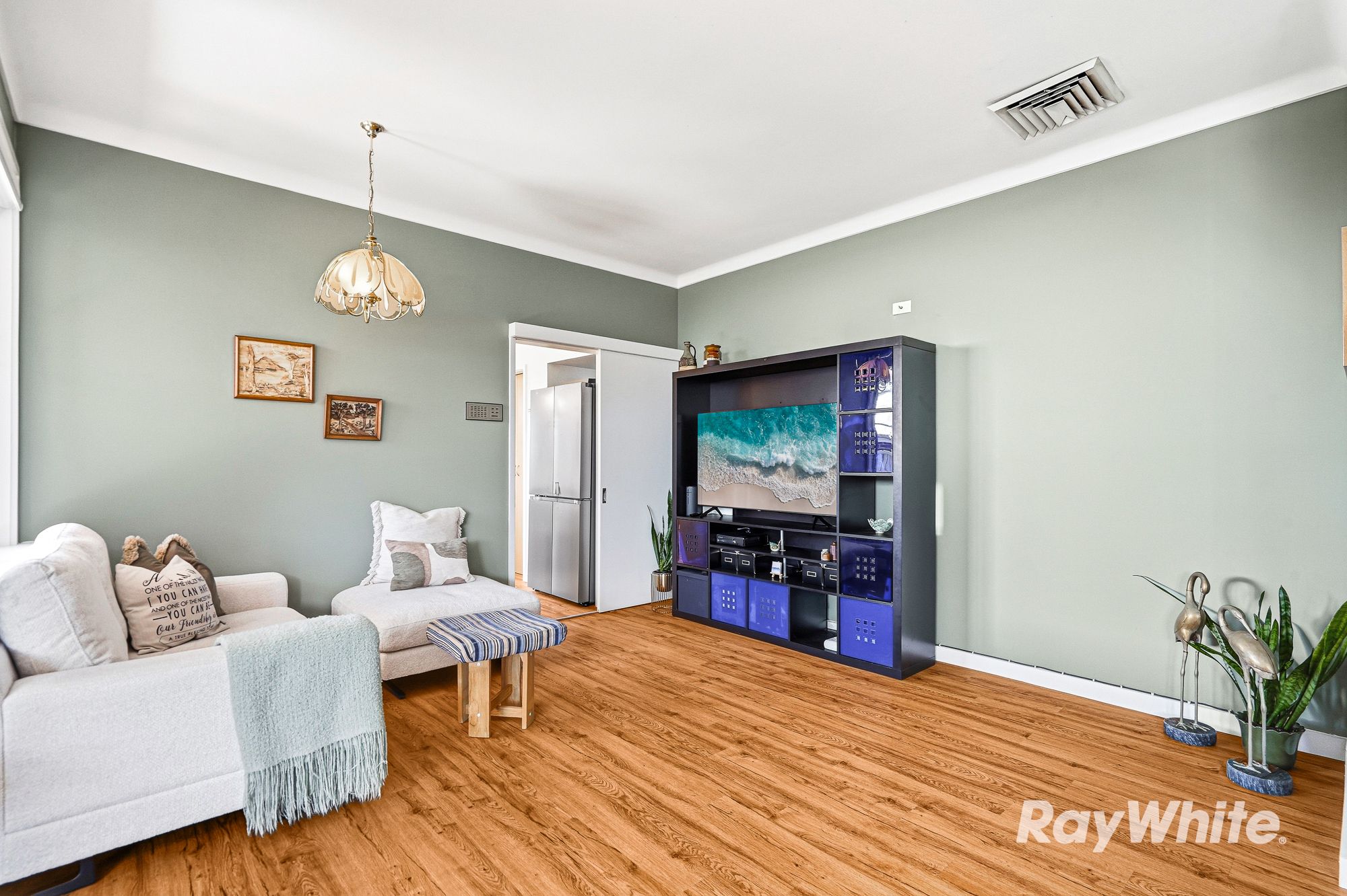 99 Girraween Road — photo 6 of 23