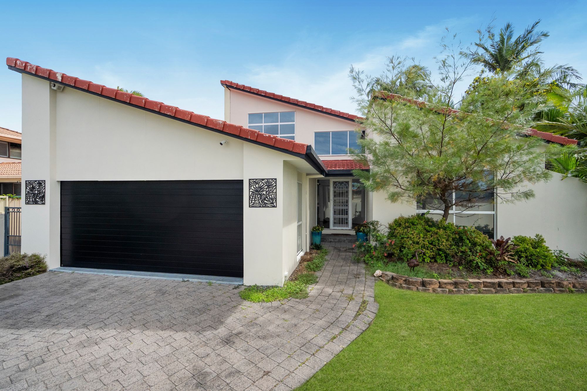 401 Oxley Drive, Runaway Bay QLD 4216