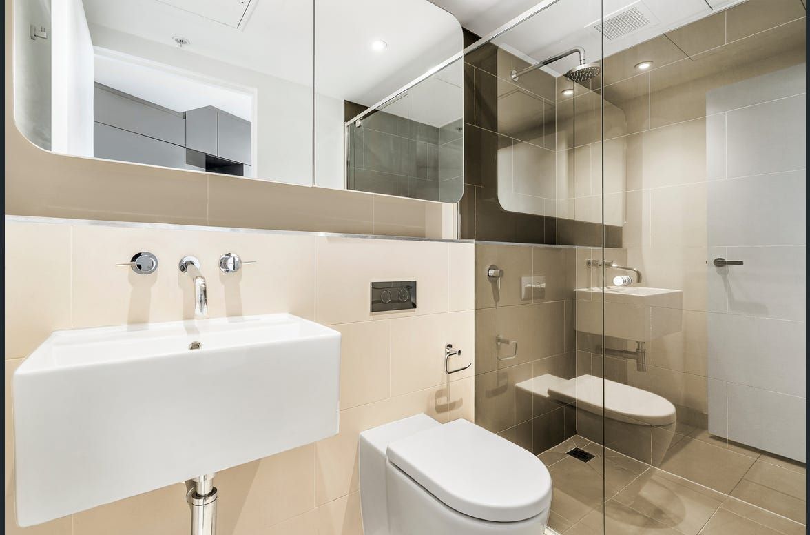 2401/555 Swanston Street — photo 7 of 13