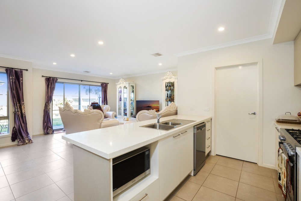 18 Colville Crescent, Keysborough, VIC 3173