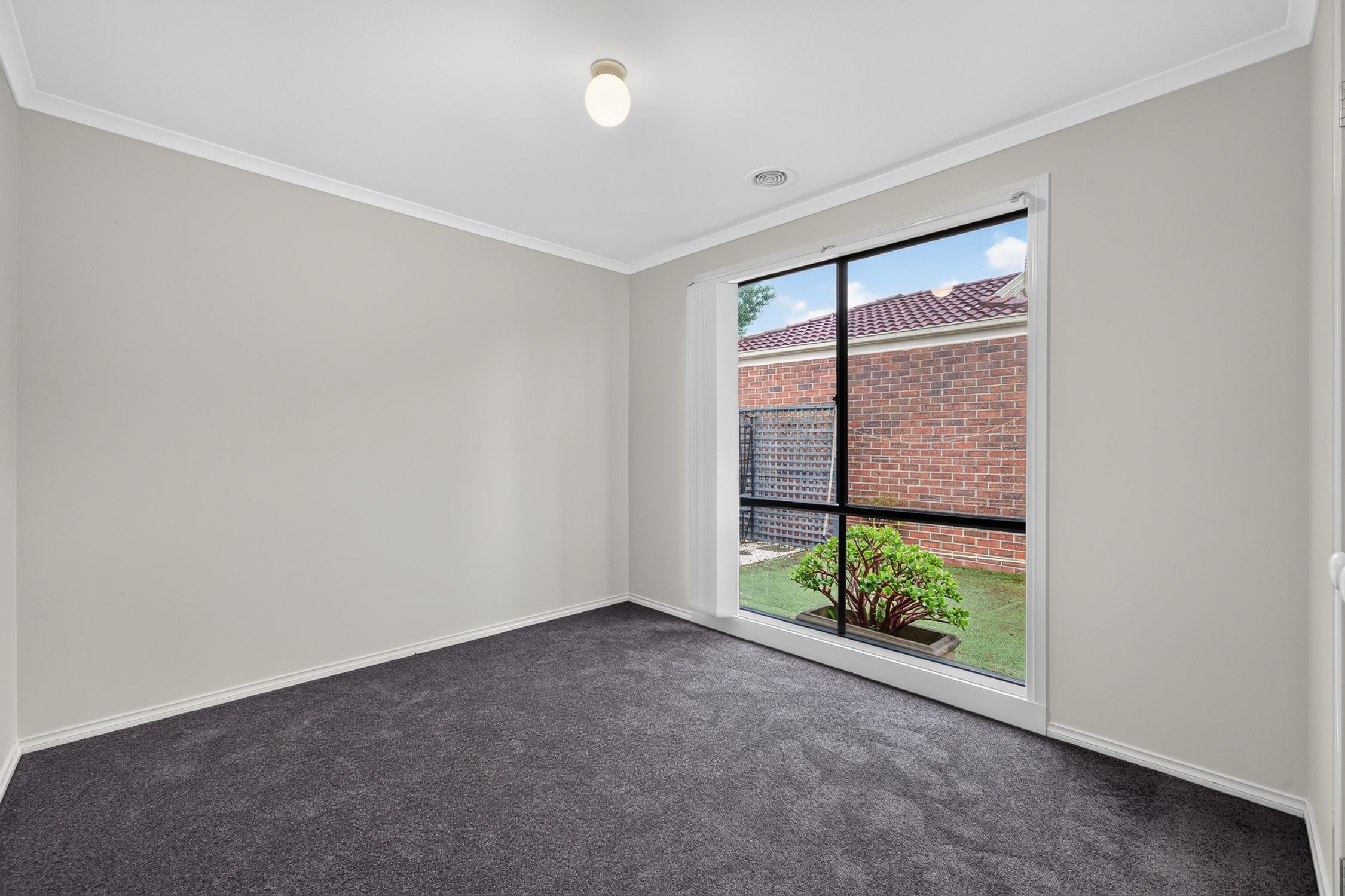2 Natanya Drive — photo 10 of 12